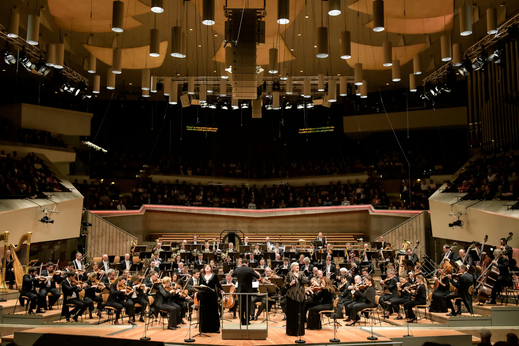 Die <strong>Berliner Philharmonie</strong> ist die Heimstätte der <strong>Berliner Philharmoniker</strong>. Sie zählt mit dem <strong>Konzerthaus Berlin</strong> am Gendarmenmarkt zu den wichtigsten Konzertsälen Berlins.
