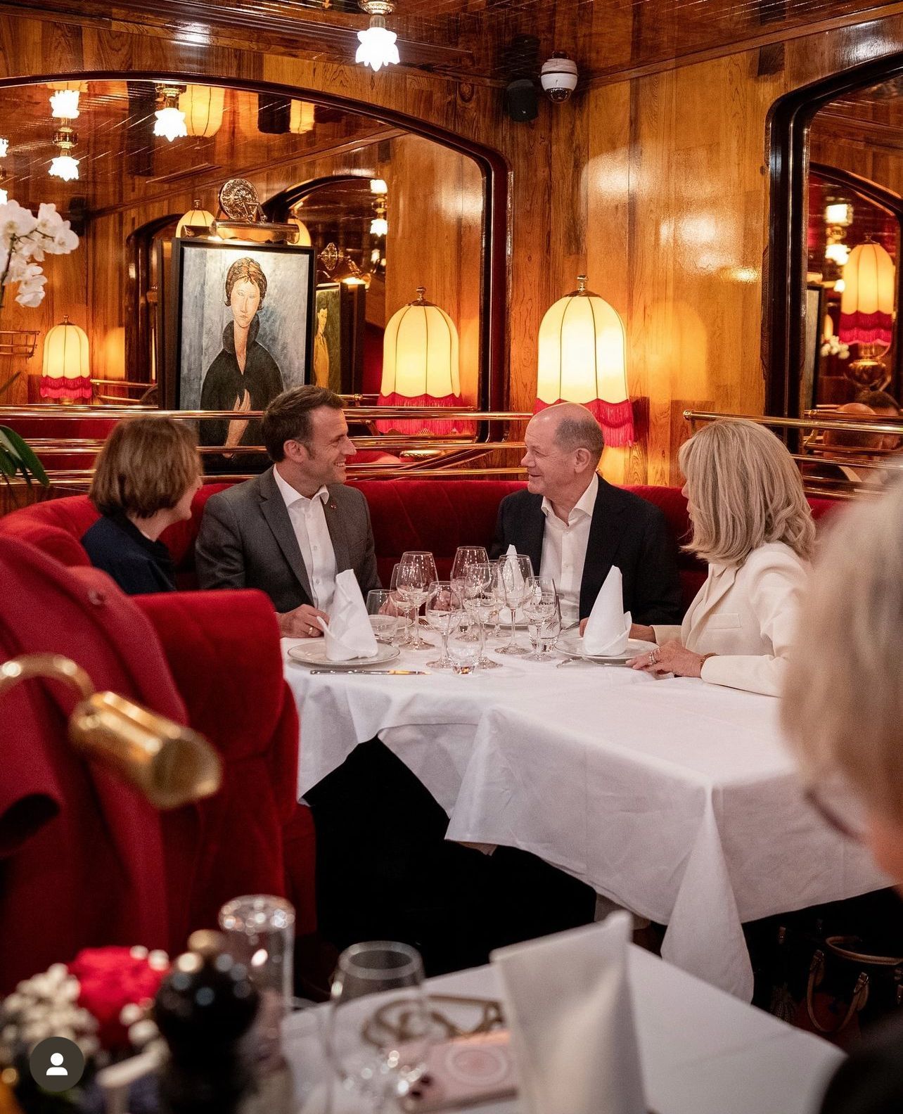 Image - Wo hat Olaf Scholz mit Emmanuel Macron in Paris am Donnerstagabend gegessen?
