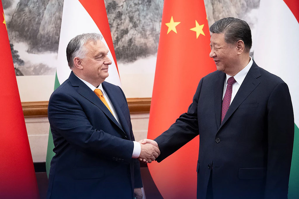 Überraschender China-Besuch: Viktor Orbán in Peking eingetroffen