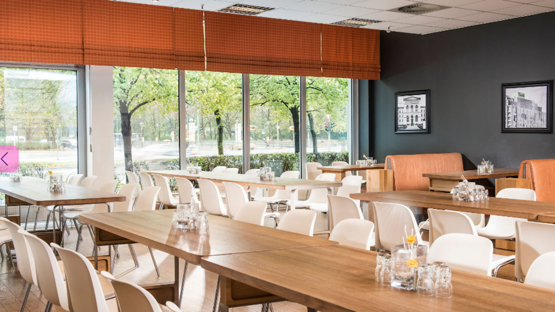 Ein Blick in das Restaurant des Hotels, das zur Flüchtlingsunterkunft wird.