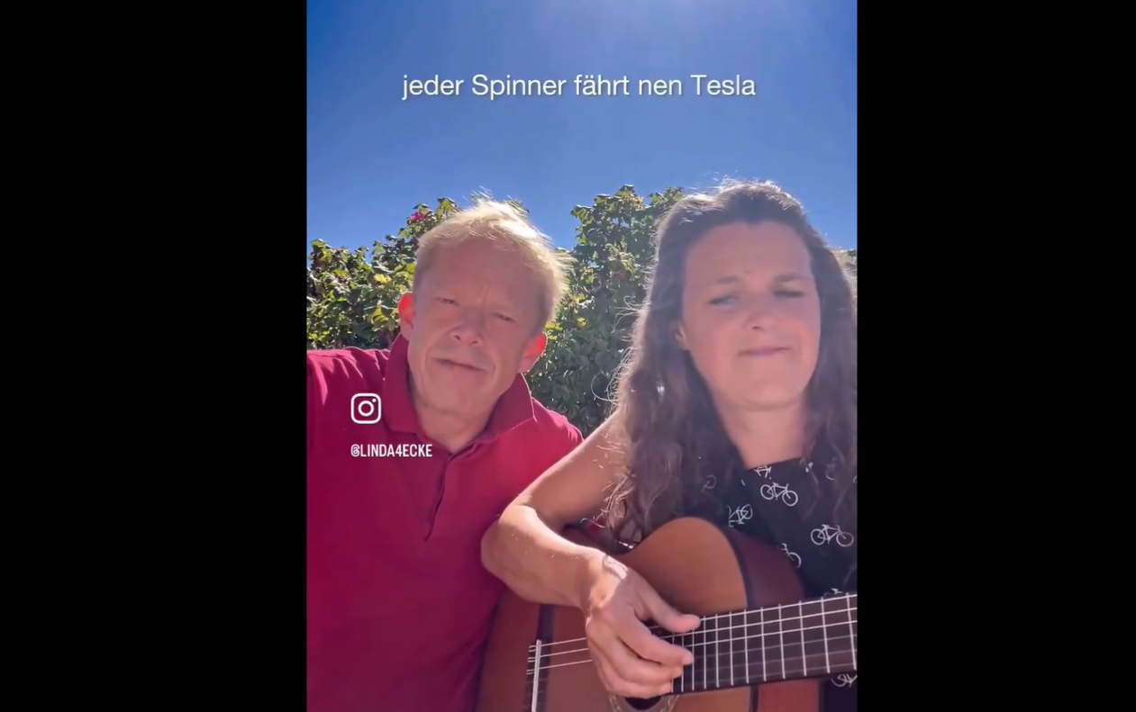 Image - Ein paar Zeilen Autohass: Trällerndes SPD-Duo stänkert gegen Berliner Autofahrer