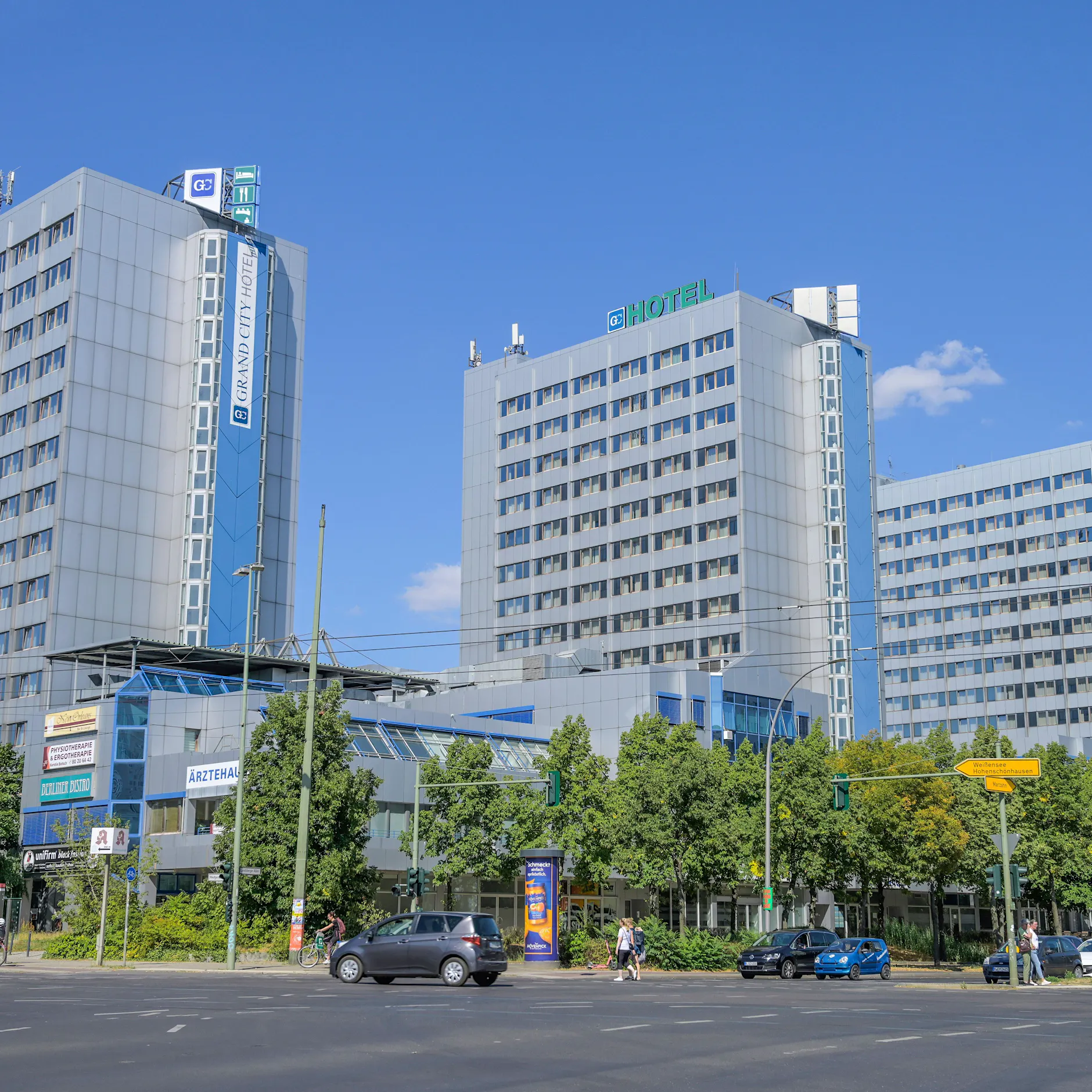 Flüchtlingstürme in Lichtenberg: Berlin zahlt dafür 38 Mio. Euro zu viel!