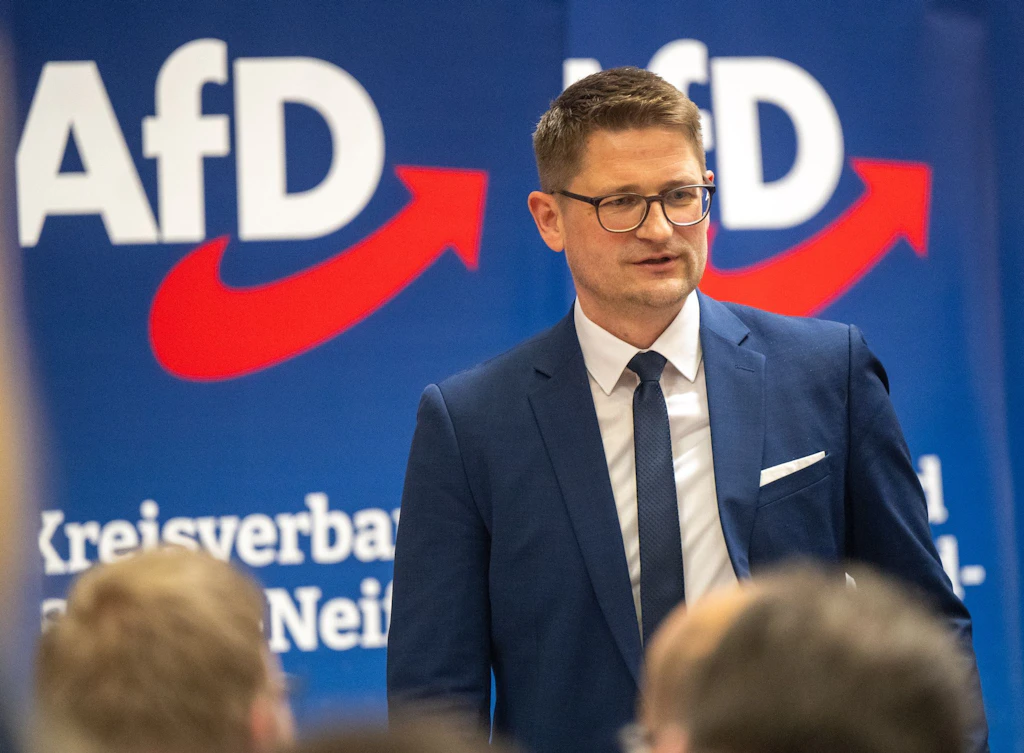 AfD zieht Eilantrag gegen Einstufung als rechtsextrem zurück