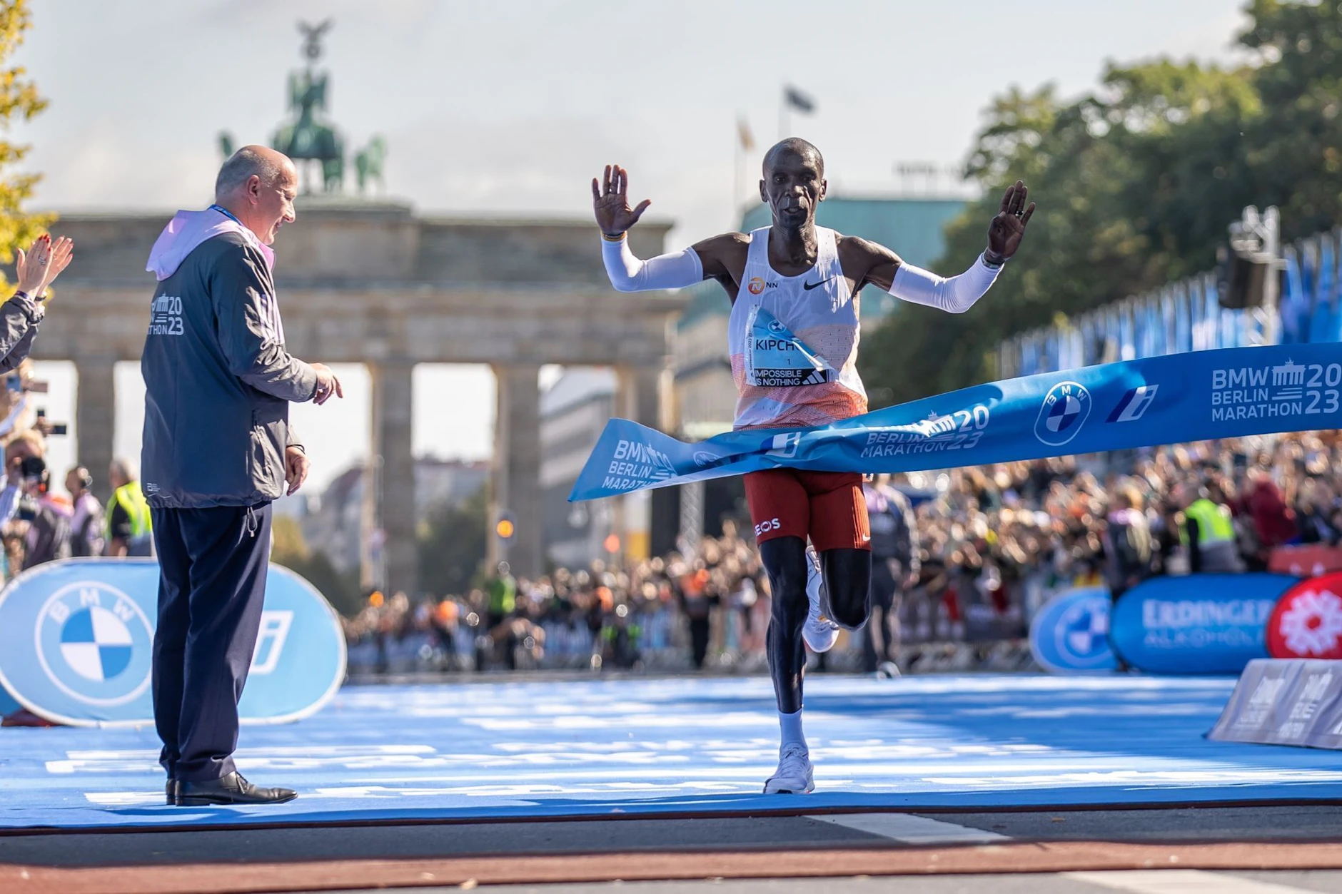 Eliud Kipchoge gewann 2023 zum fünften Mal den Berlin-Marathon.