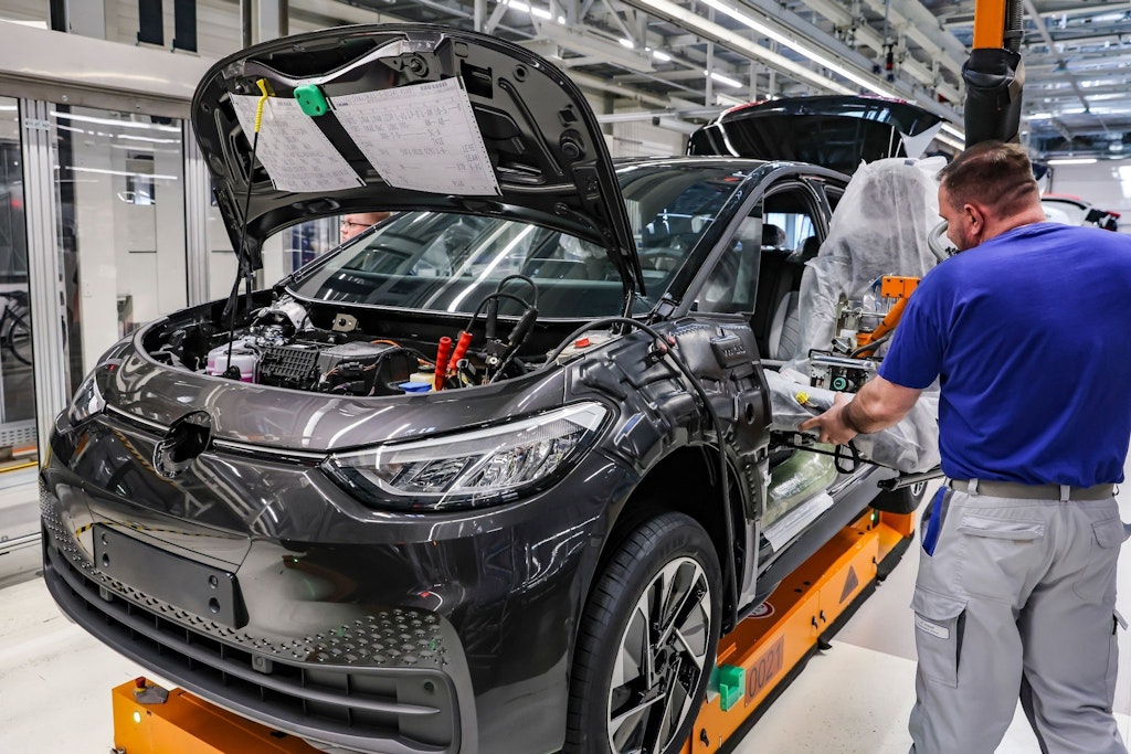 Autoindustrie bricht ein: Fast 50.000 Jobs in einem Jahr verloren