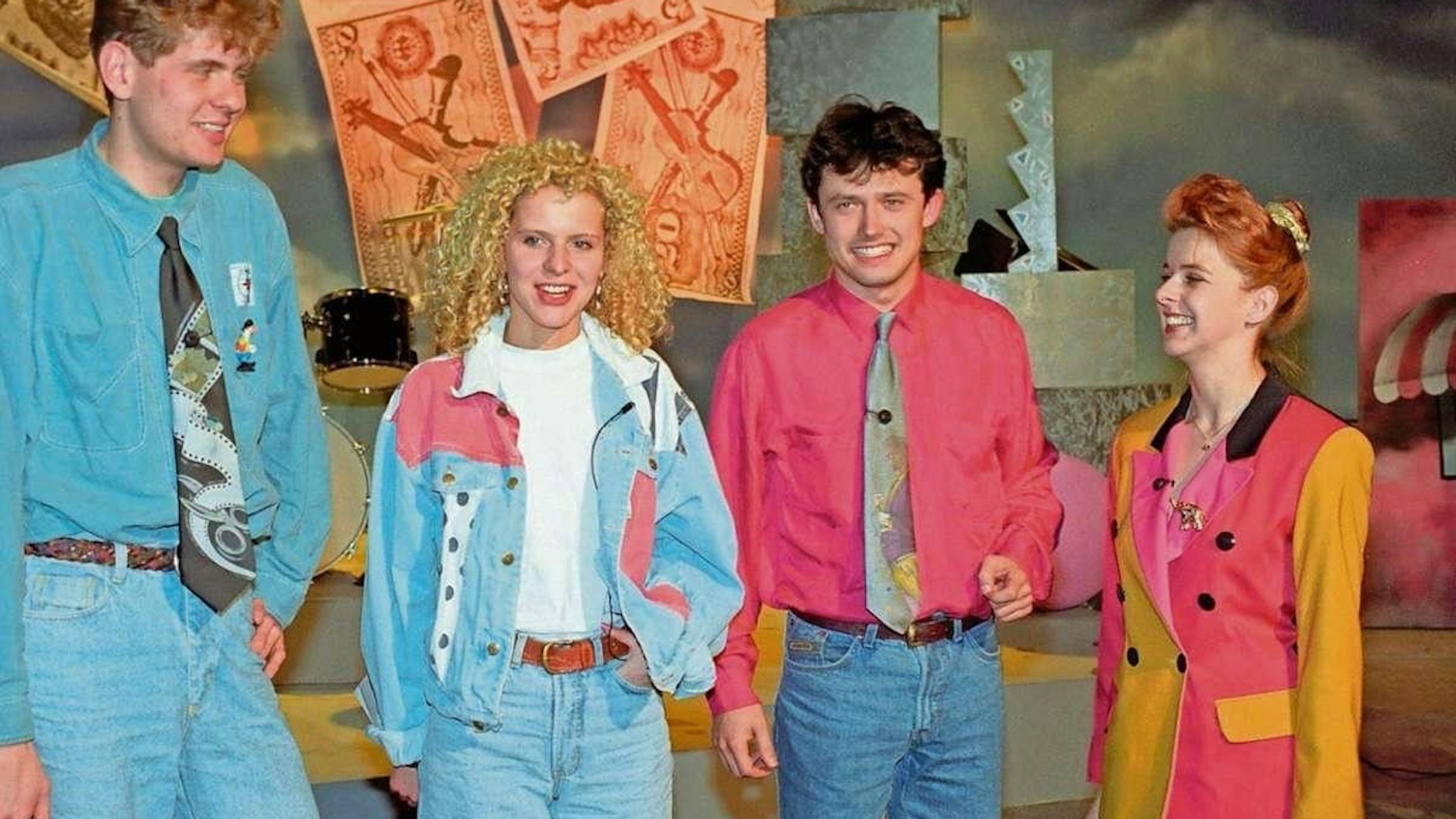 Thomas Riedel, Victoria Herrmann, Steffen Twardowski und Ines Krüger im „Elf99“-Studio