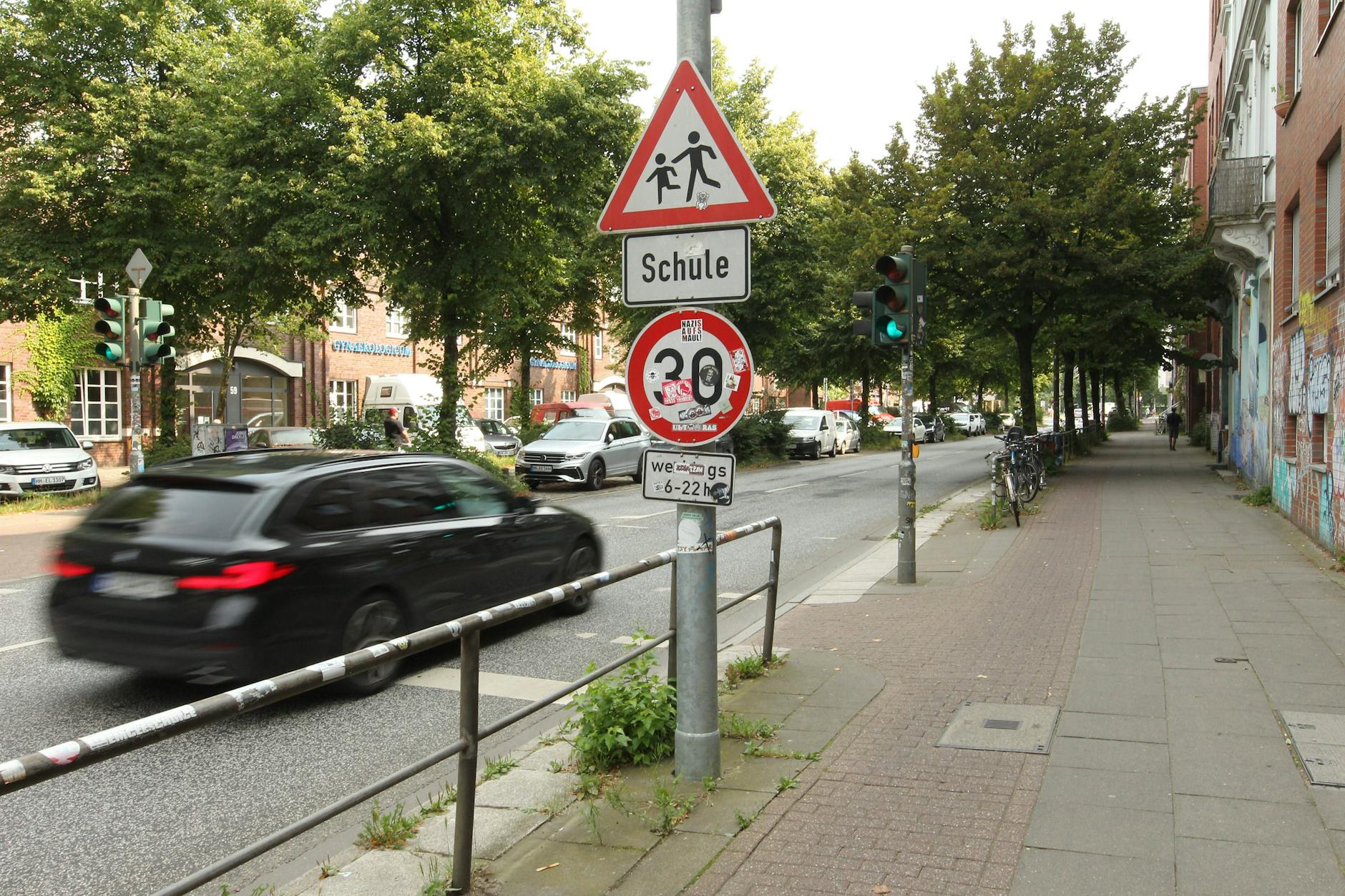 Der CDU-geführte Verkehrssenat will auch weniger Tempo-30-Zonen in Schulen.