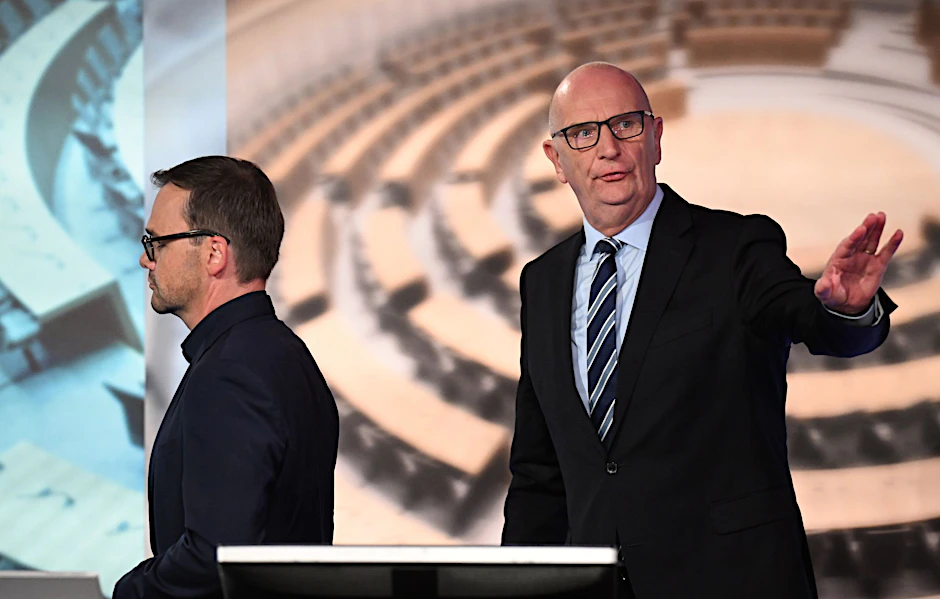 Koalitionsverhandlungen in Brandenburg: CDU-Landeschef Jan Redmann (l.) und SPD-Ministerpräsident Dietmar Woidke (r.)