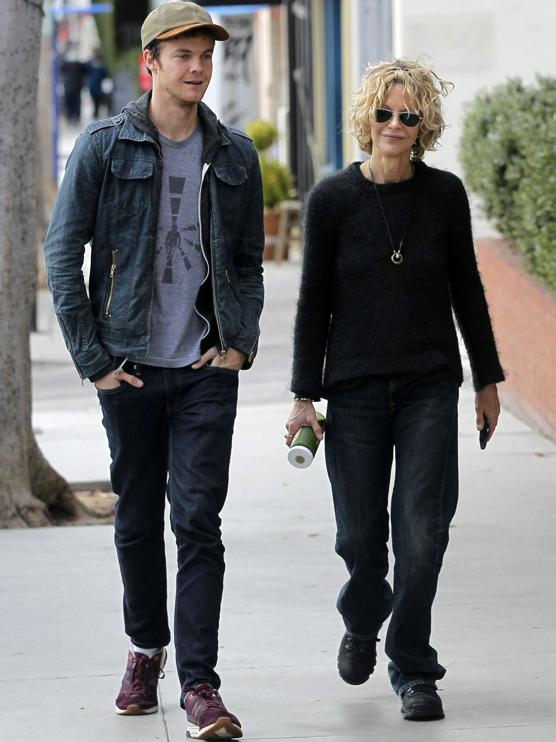 Jack Quaid mit seiner Mutter Meg Ryan im Jahr 2016 in Santa Monica, Kalifornien.