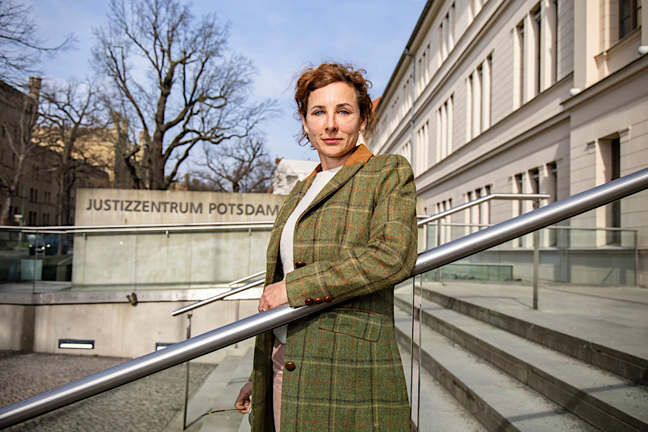 Juristin, Schriftstellerin und ehrenamtliche Richterin am Verfassungsgericht des Landes Brandenburg: Juli Zeh.