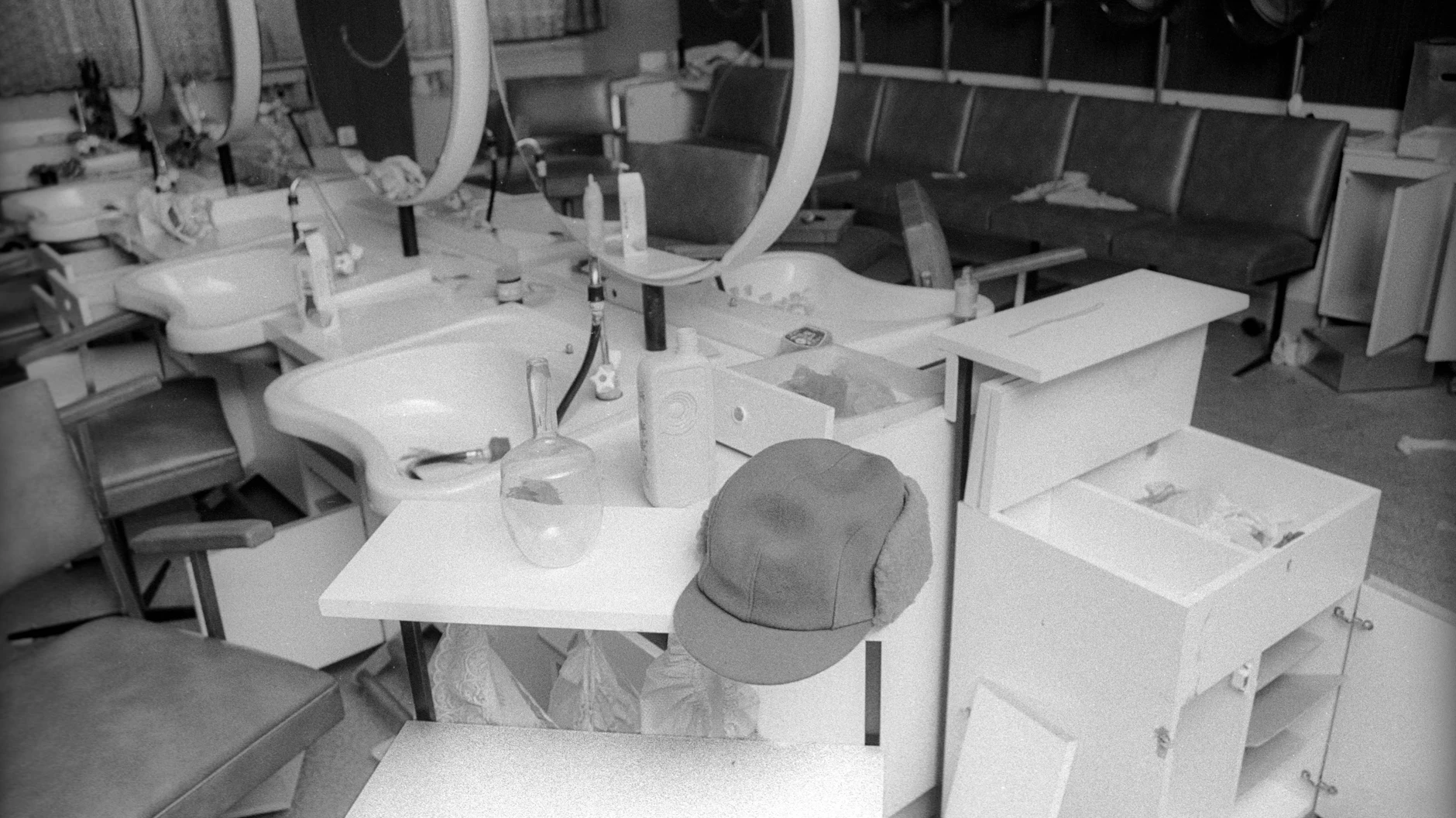 Die Zentrale des Ministeriums für Staatssicherheit in der Normannenstraße in Berlin-Lichtenberg hatten ihren eigenen Friseur.