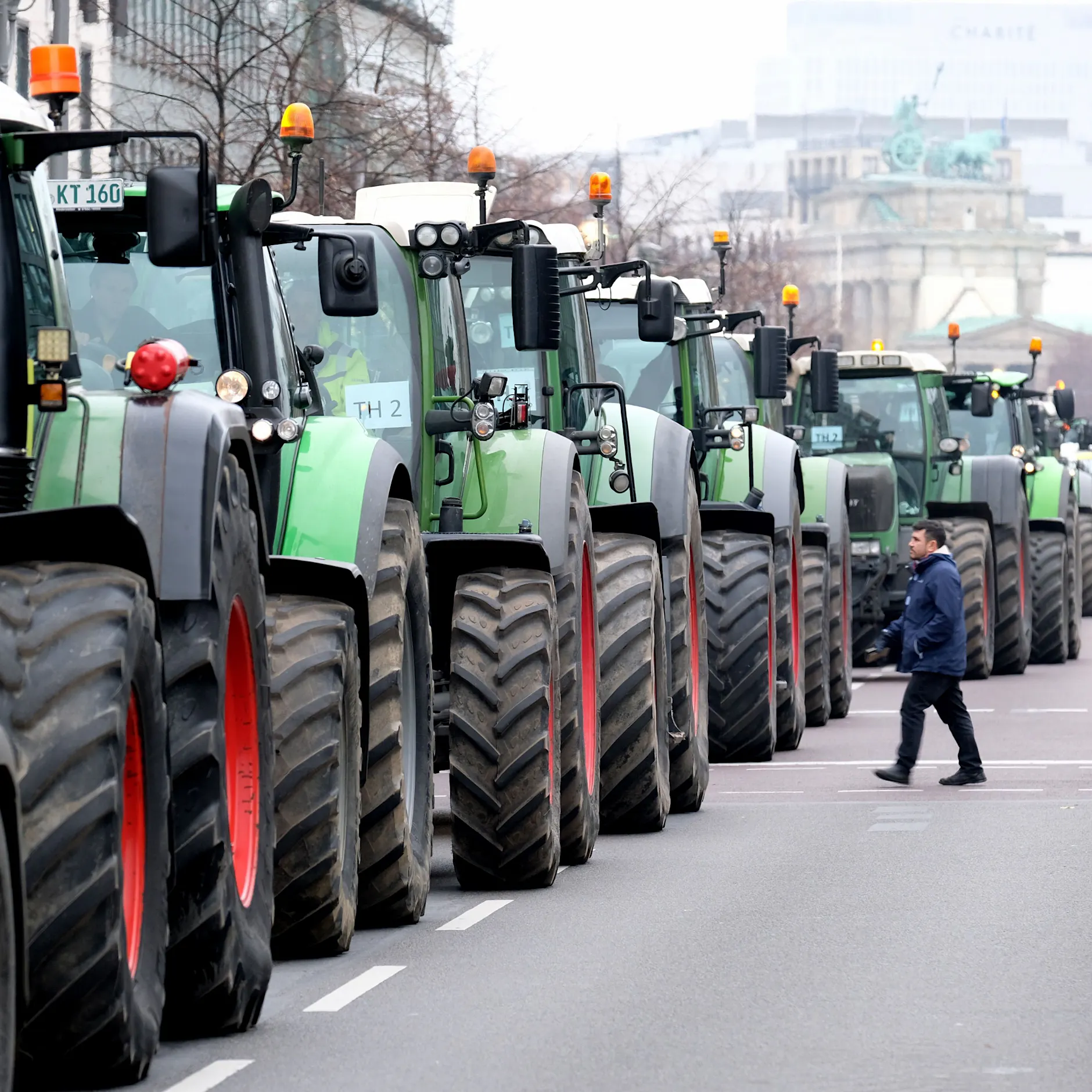 Bauern legen Berlin lahm: Diese Straßen sind Samstag dicht – der Überblick