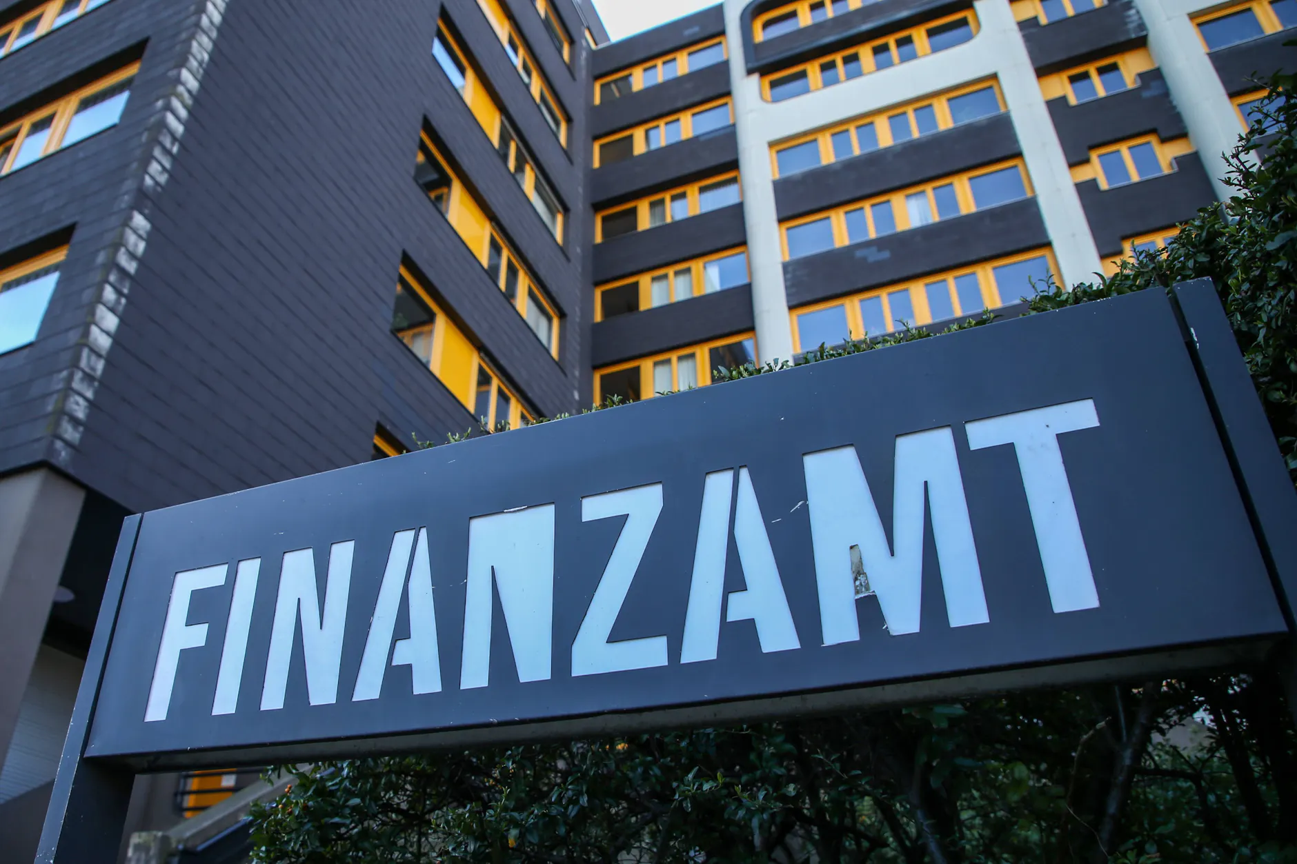 Auch das Finanzamt in Berlin-Reinickendorf schickt aktuell Grundsteuer-Bescheide an die Berliner.