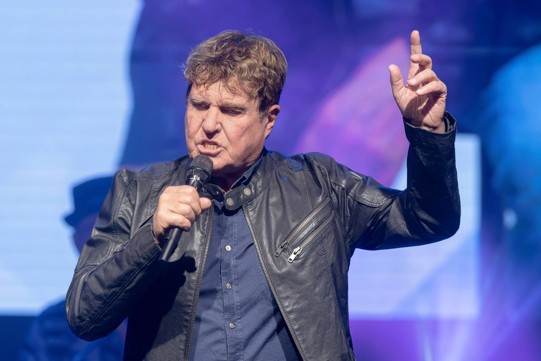 Frank Schöbel deutlich: „Wir haben auch gelebt und lassen uns unsere positiven Erinnerungen von keinem nehmen.“