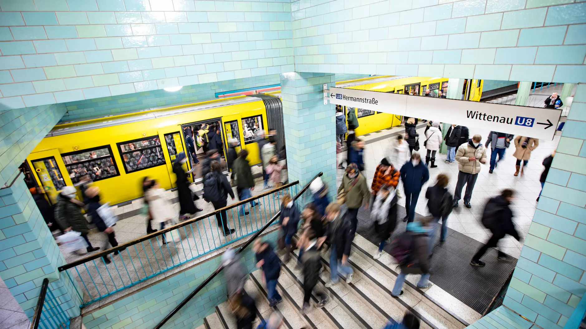Verspätungen sorgen auch bei der U-Bahn dafür, dass Fahrgäste ihre Anschlüsse verpassen.