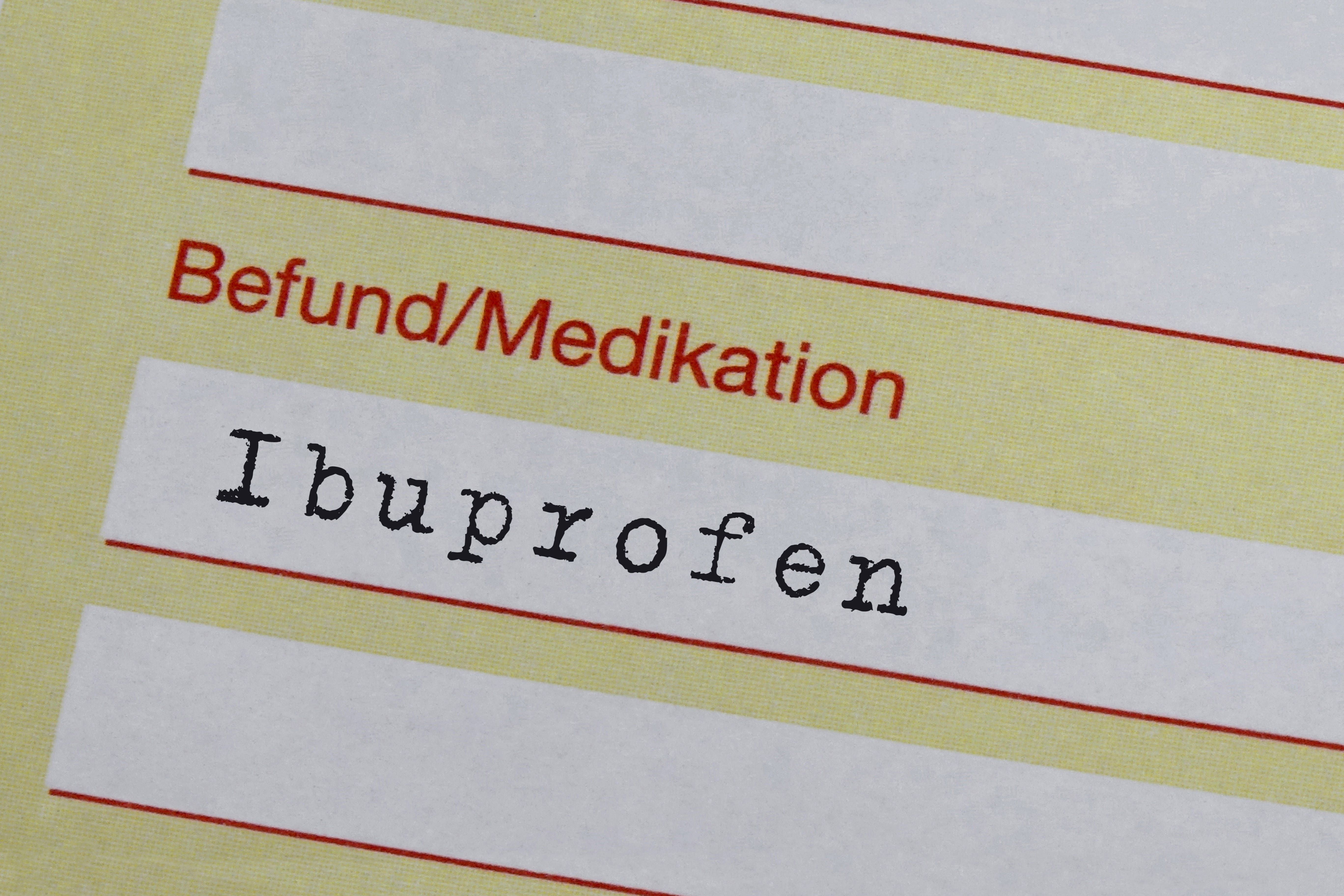 Ibuprofen 400er oder 800er? Apothekerin erklärt, ob es einen Unterschied in der Wirkung gibt