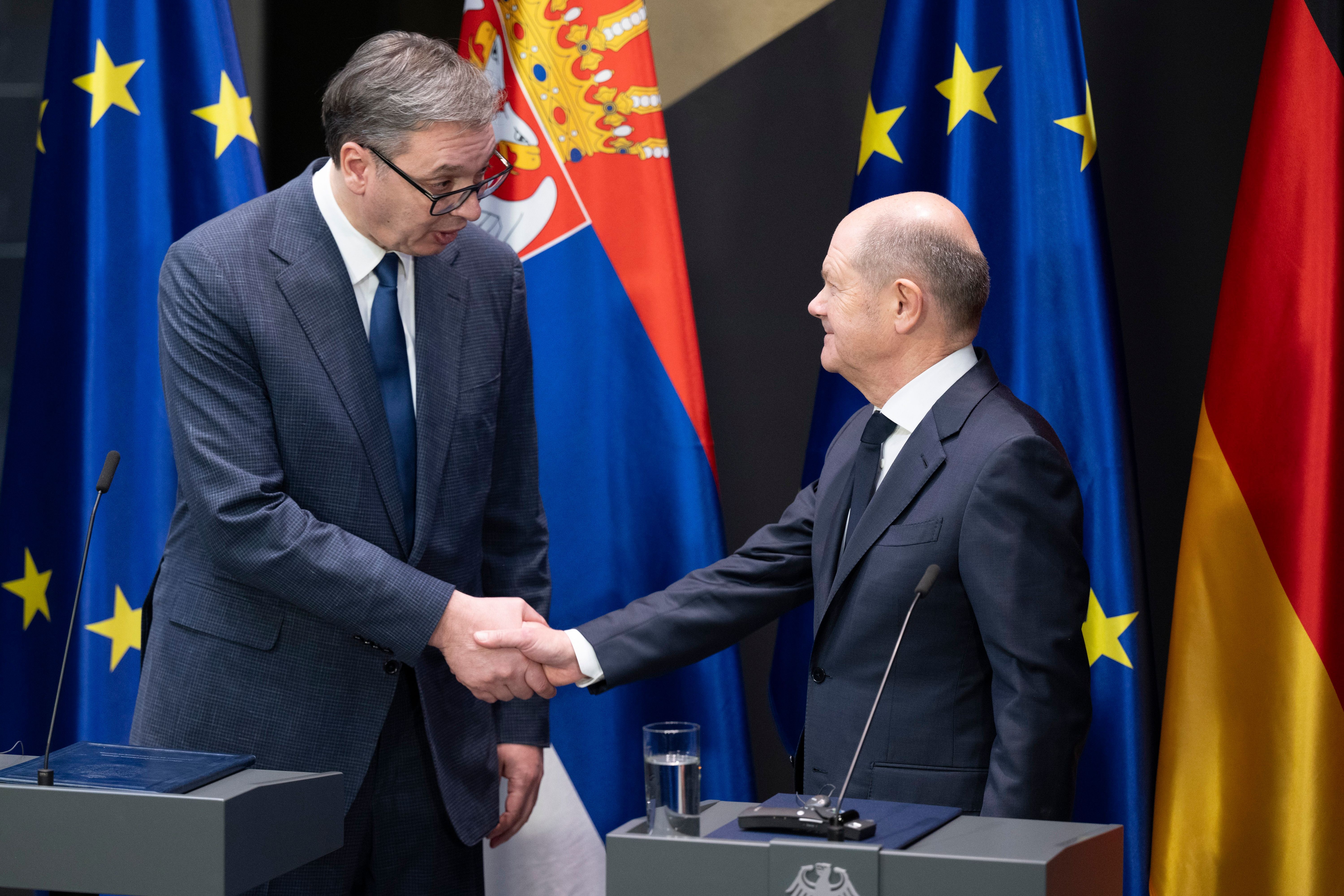 Scholz, Brantner und Vucic: Von einem Deal, der viele Verlierer und nur einen Sieger hervorbringt