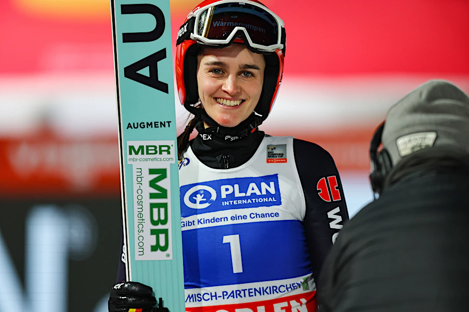 Beim Skispringen wie früher im Fußball: Geld für Männer, Shampoo für Frauen
