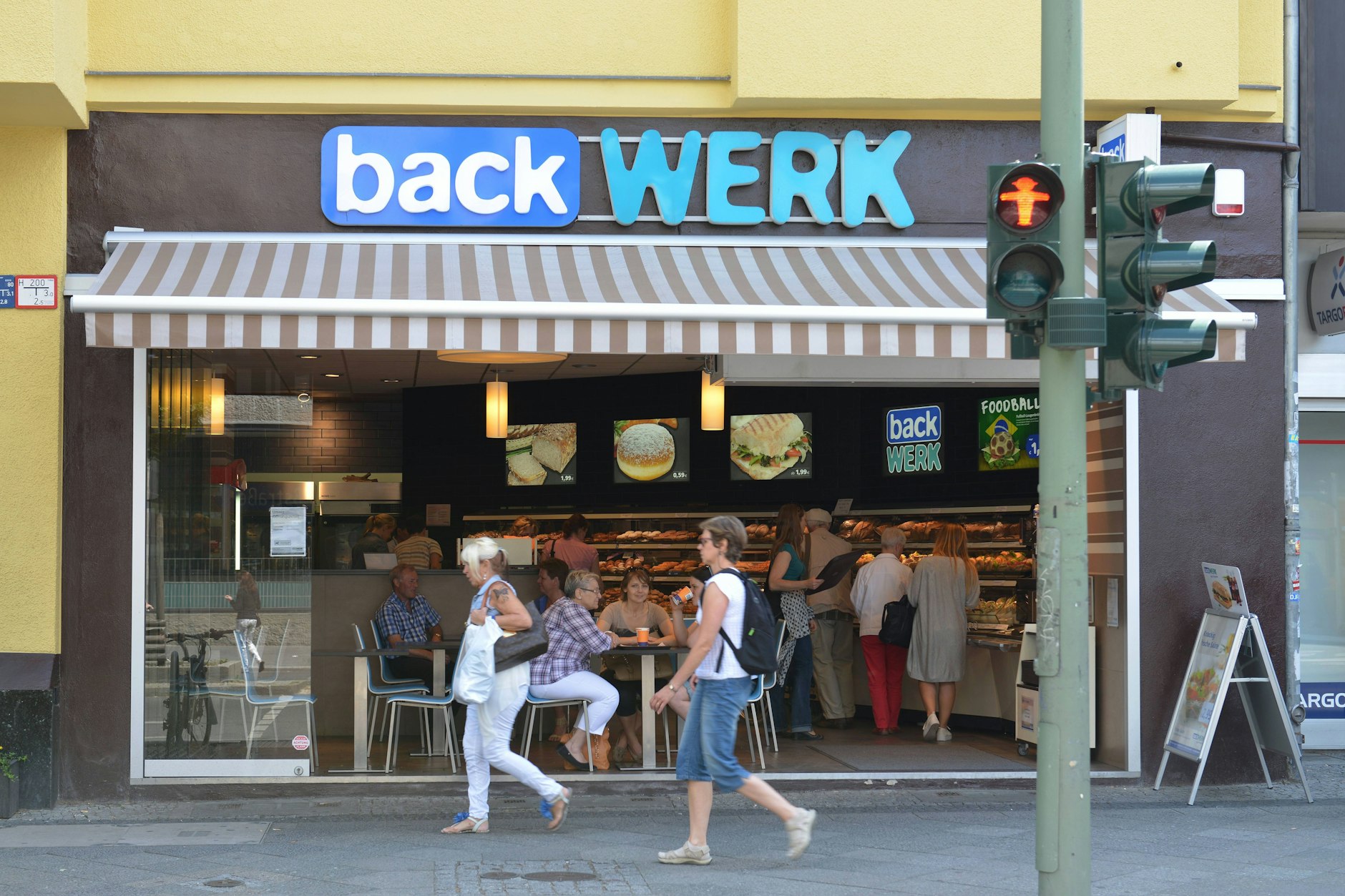 Man verhungert nicht an der Schloßstraße. Aber ist das schon alles, was man erwarten darf?