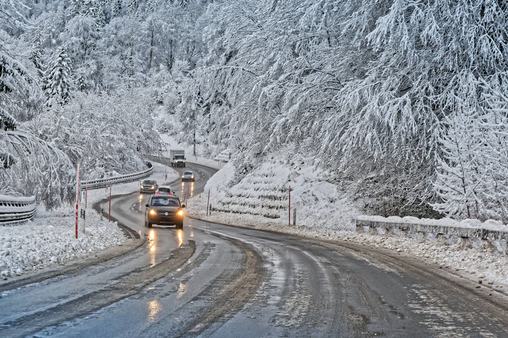 Glatteis, Kurz-Frühling, Schnee: Eine wilde Wetter-Achterbahnfahrt trifft uns