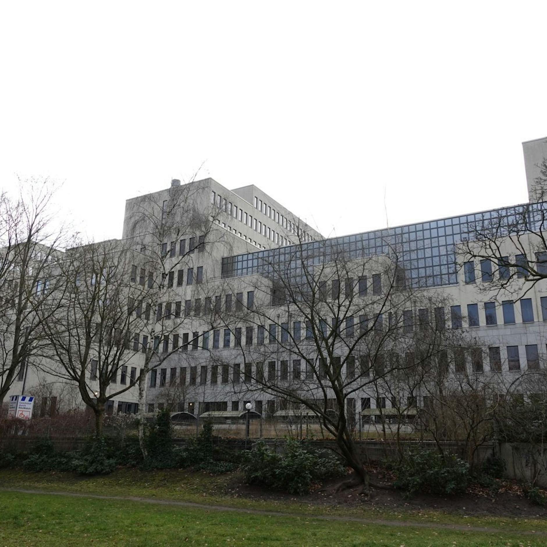 Neue Mega-Unterkunft: „Wat, hier sollen ooch Flüchtlinge rin?!“