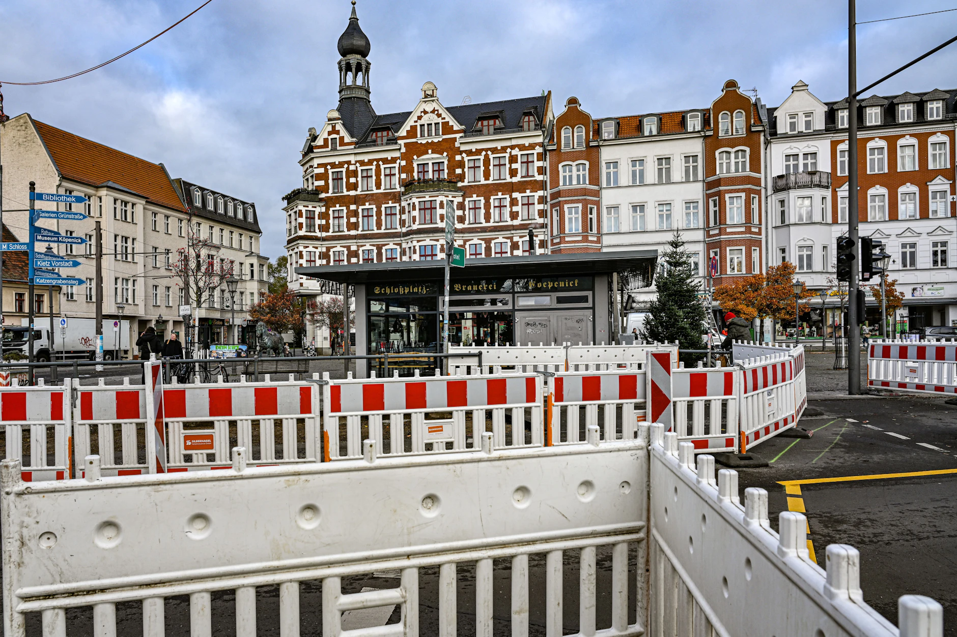 Das Verkehrschaos ist dank der umfangreichen Sanierungsarbeiten in der Köpenicker Altstadt vorprogrammiert. Noch ist kein Ende in Sicht.