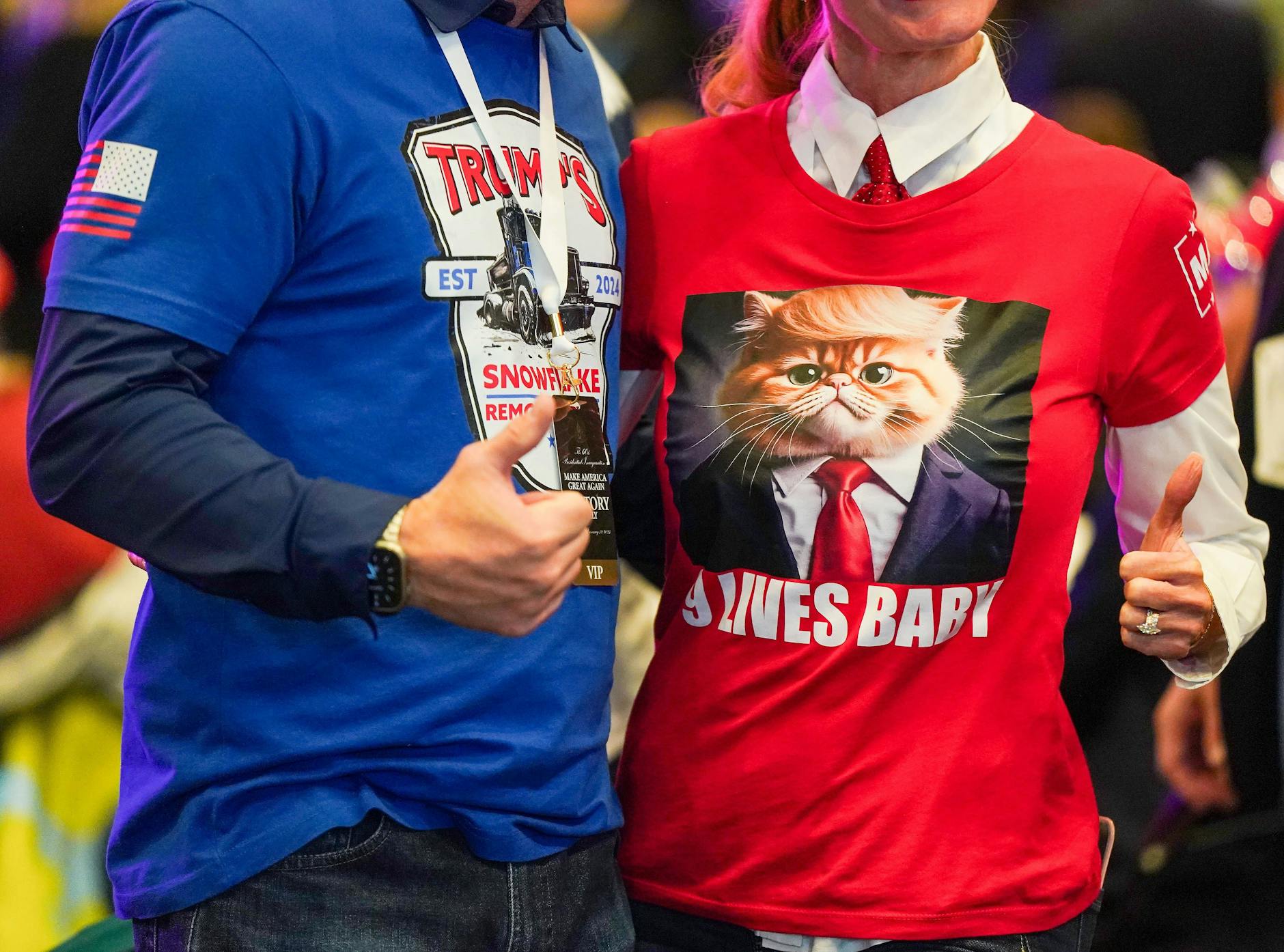 Bis hin zu außergewöhnlicheren Vergleichen auf T-Shirts.