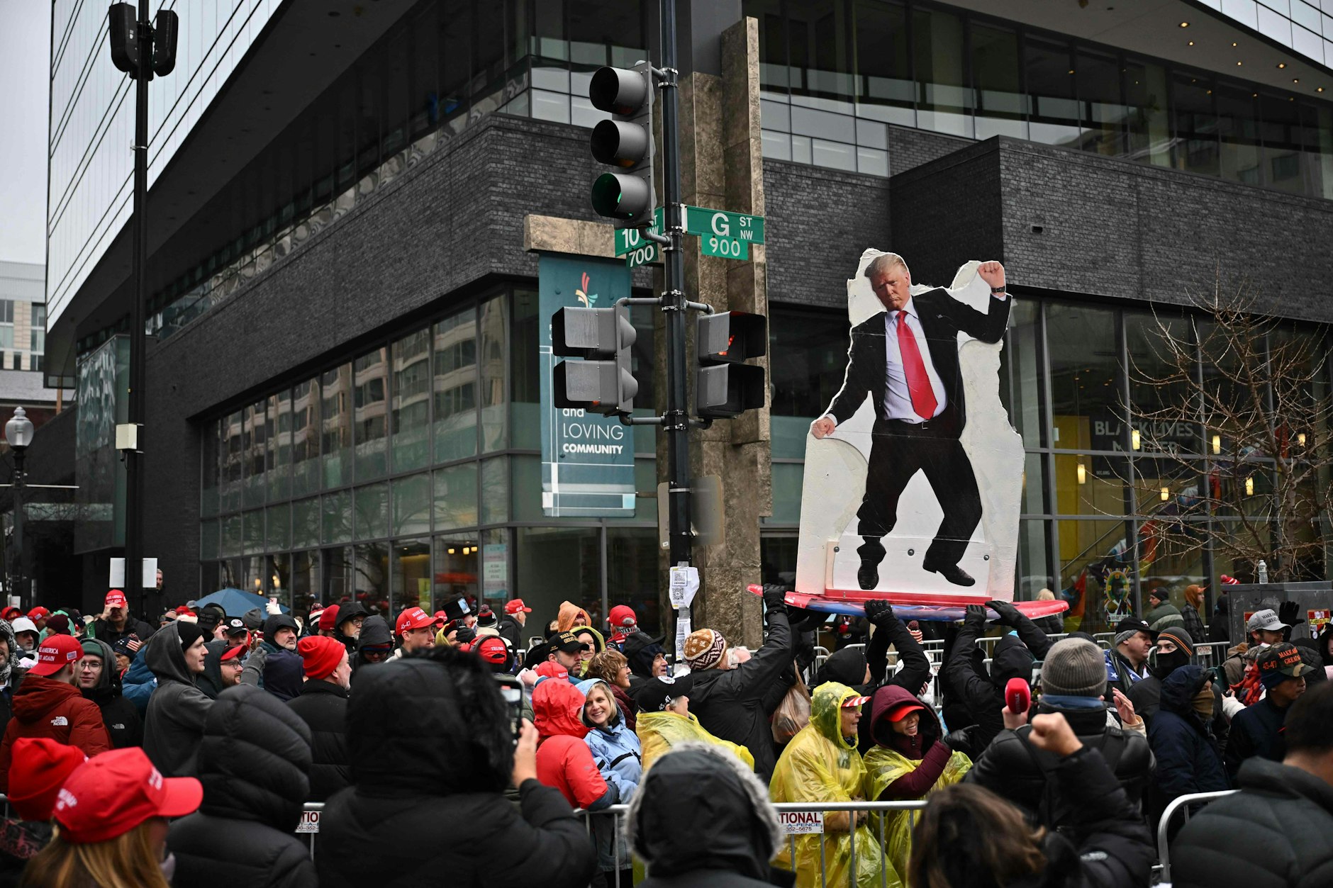 Seinen Anhängern ist sein Tanzstil natürlich längst vertraut.