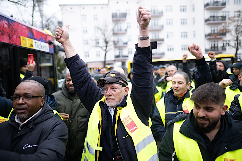 Streiken statt fahren: BVG-Mitarbeiter während des 24-stündigen Warnstreiks am 27. Januar. 