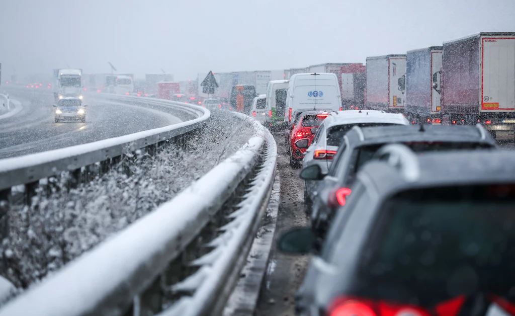 Die größten Staufallen auf dem Weg in den Winterurlaub – mit großer Karte!