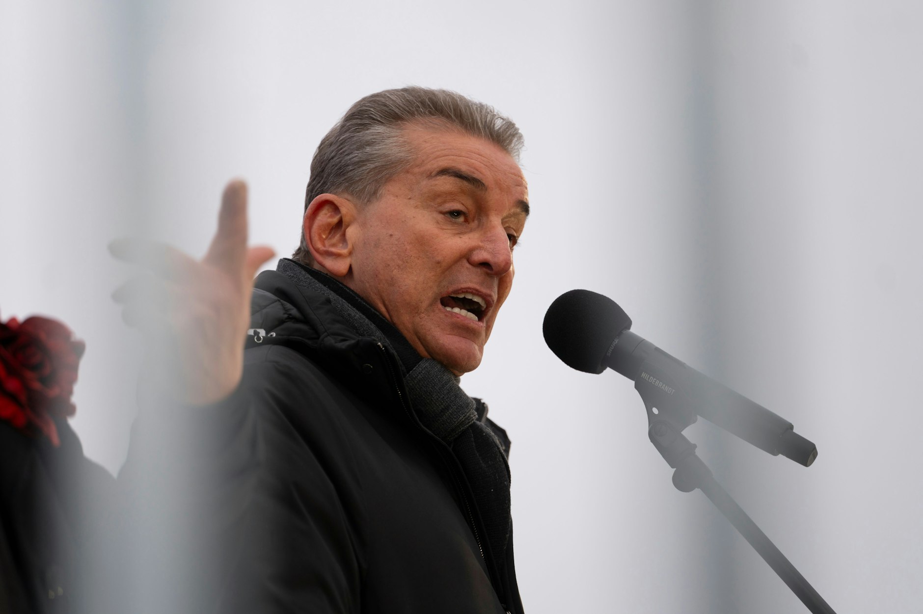 Ist gerade aus der CDU ausgetreten: Redner Michel Friedmann auf der Reichstagswiese