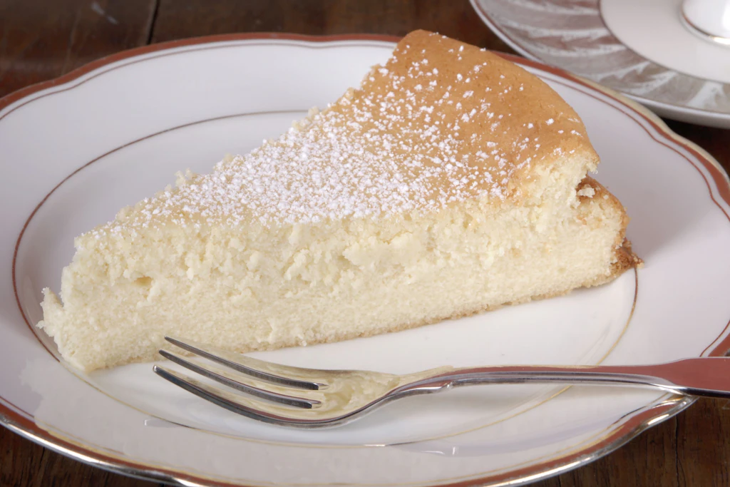 So ein feiner Käsekuchen kann auch mit Torten konkurrieren.