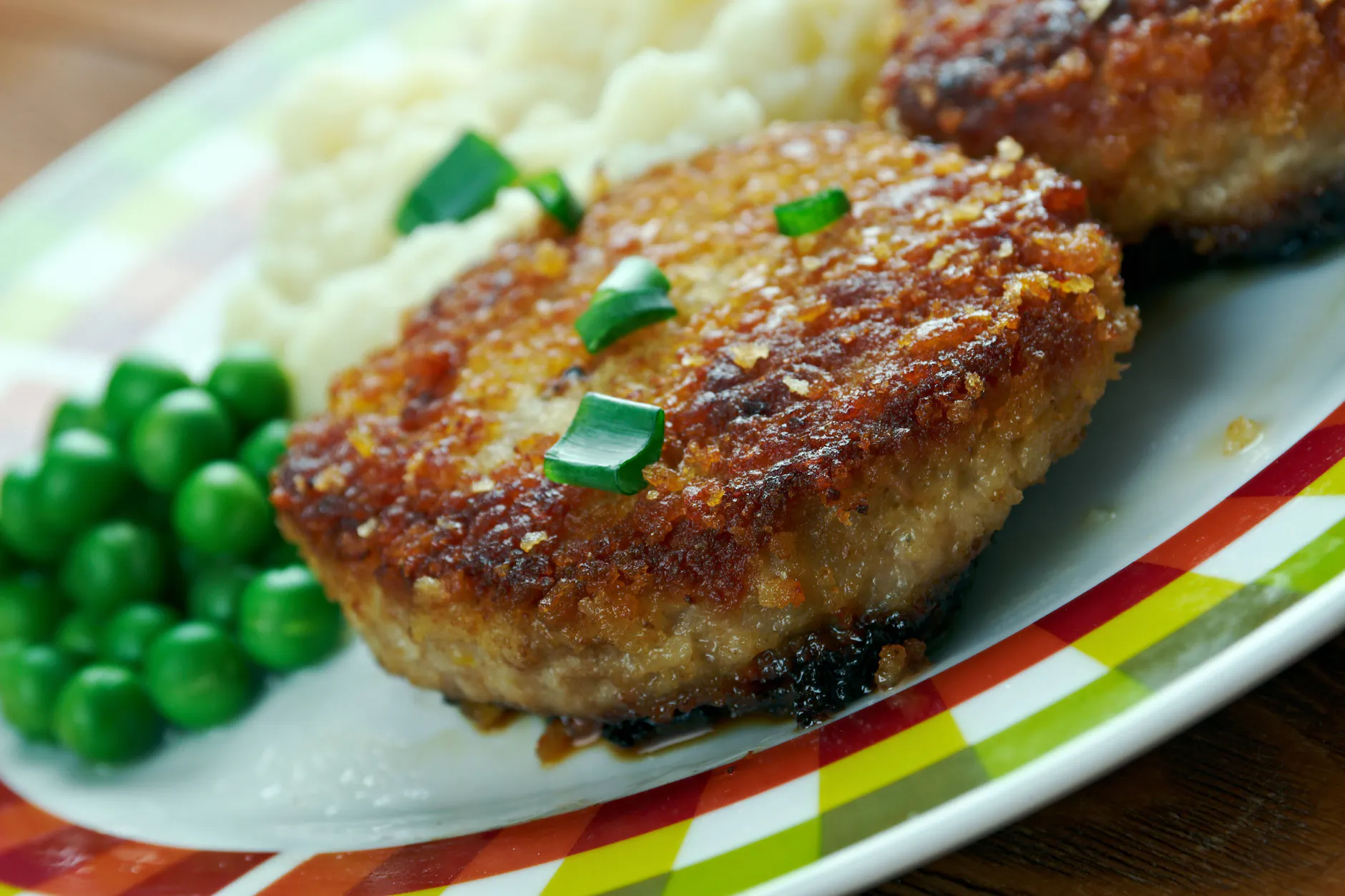 Die Hühnerbulette, die ein Kotelett sein will.