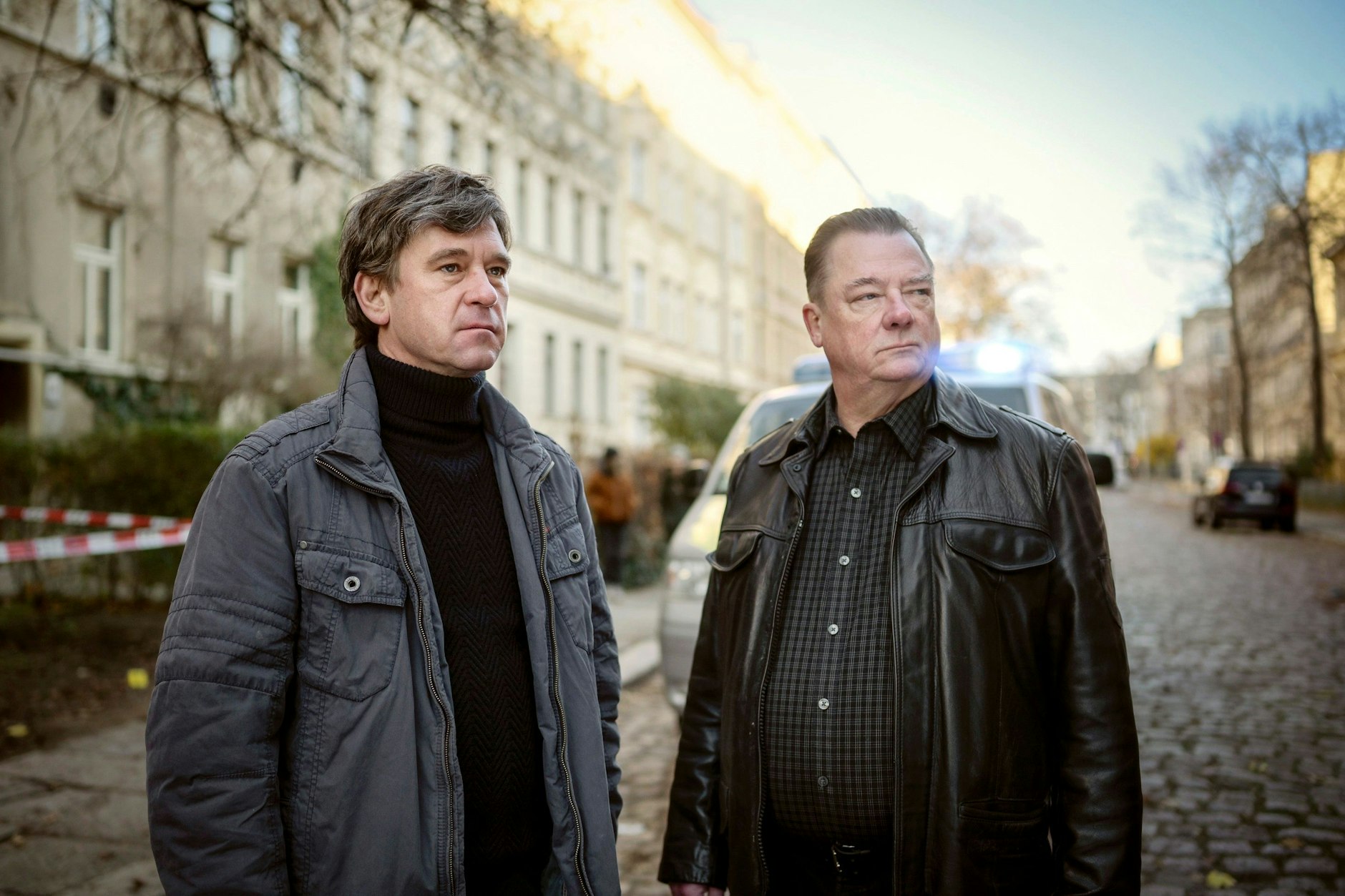 <a target="_blank" href="https://www.berliner-kurier.de/show/polizeiruf-110-schmeisst-tatort-aus-dem-programm-li.10018897"><strong>Peter Schneider</strong>&nbsp;und <strong>Peter Kurth</strong></a>&nbsp;als Ermittler-Duo in Halle an der Saale