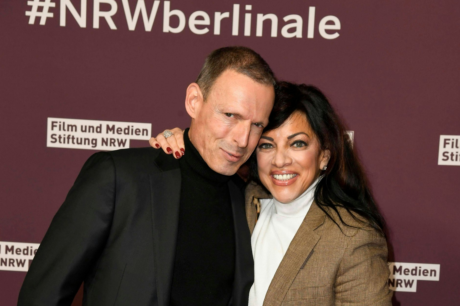 Alice Brauner (hier mit Ehemann Michael) bei der NRW-Berlinale-Party. Sie dreht einen Film über Block 10 in Auschwitz.