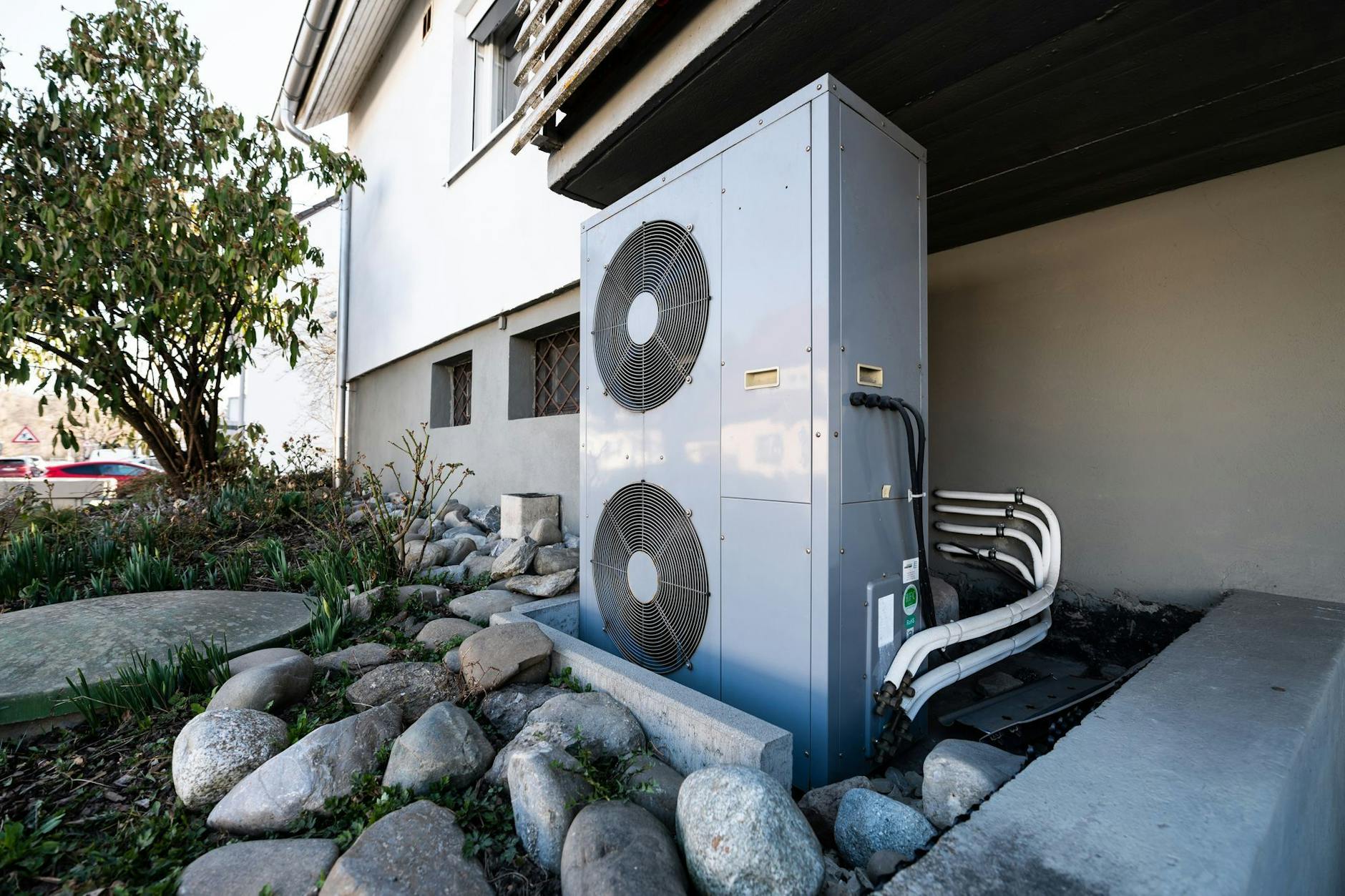 Wärmepumpen werden so aufgestellt, dass die Geräuschbelastung gering ist.