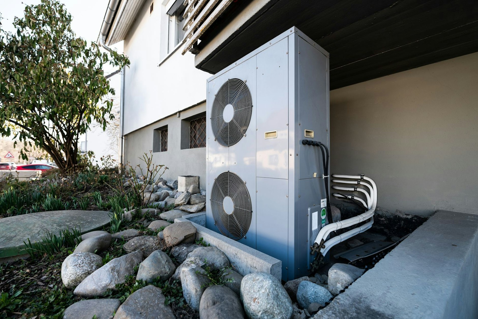 Wärmepumpen werden so aufgestellt, dass die Geräuschbelastung gering ist.