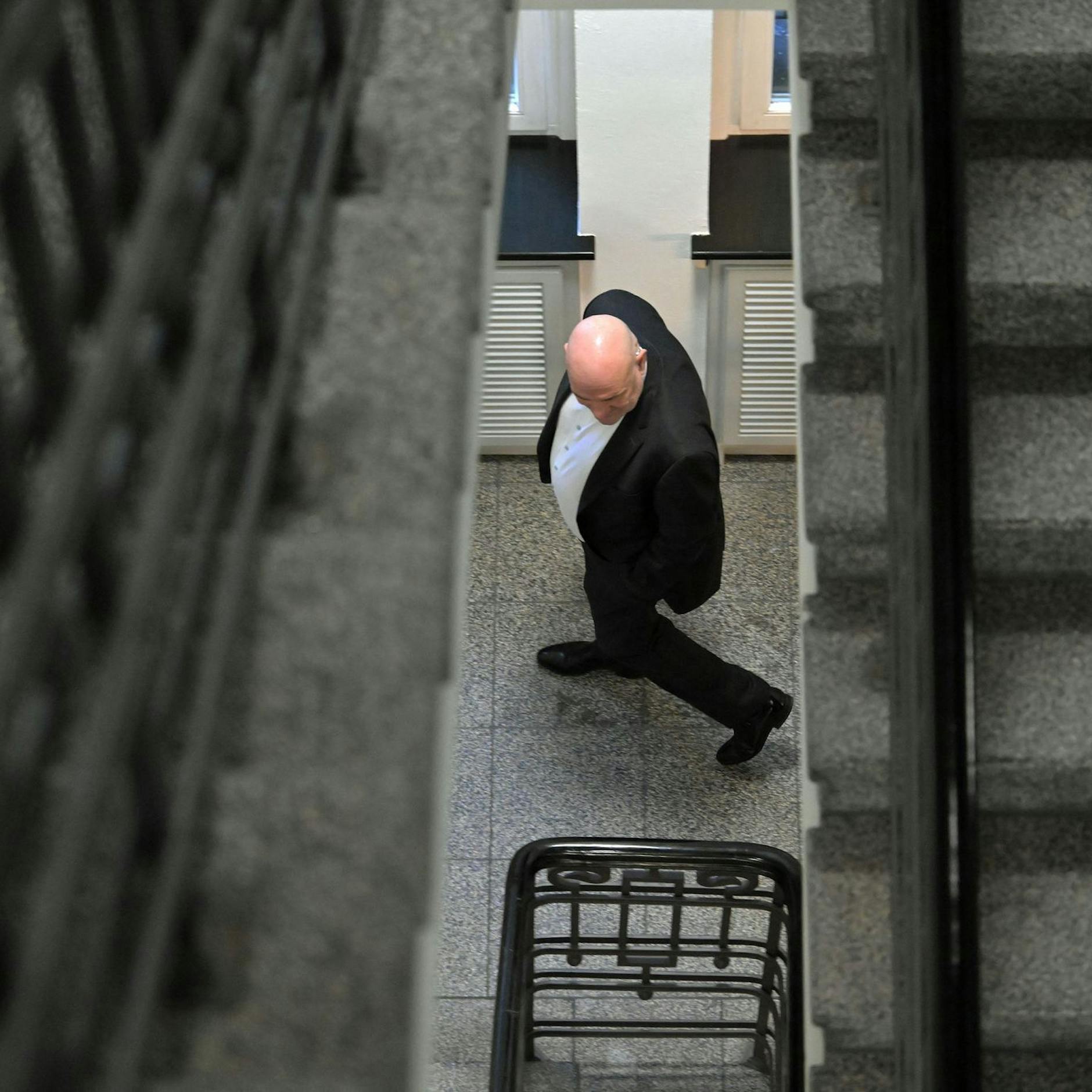 Image - Läuft im Landtag von Brandenburg eine Verschwörung – oder ist das nur eine Theorie?