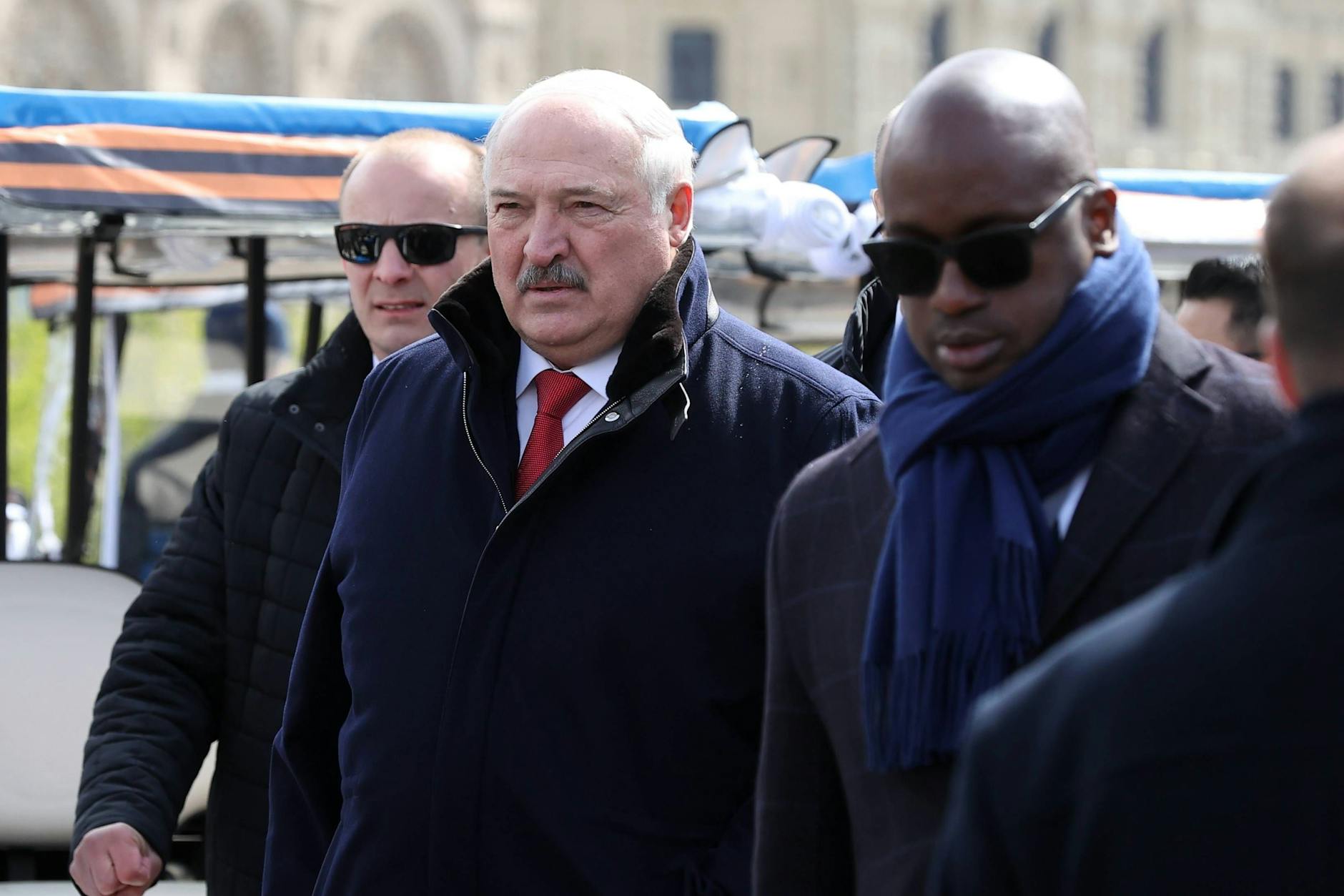 Alexander Lukaschenko während der Parade zum „Tag des Sieges“ in Moskau. Vor kurzem bekam er Besuch von US-Beamten aus dem Außenministerium.