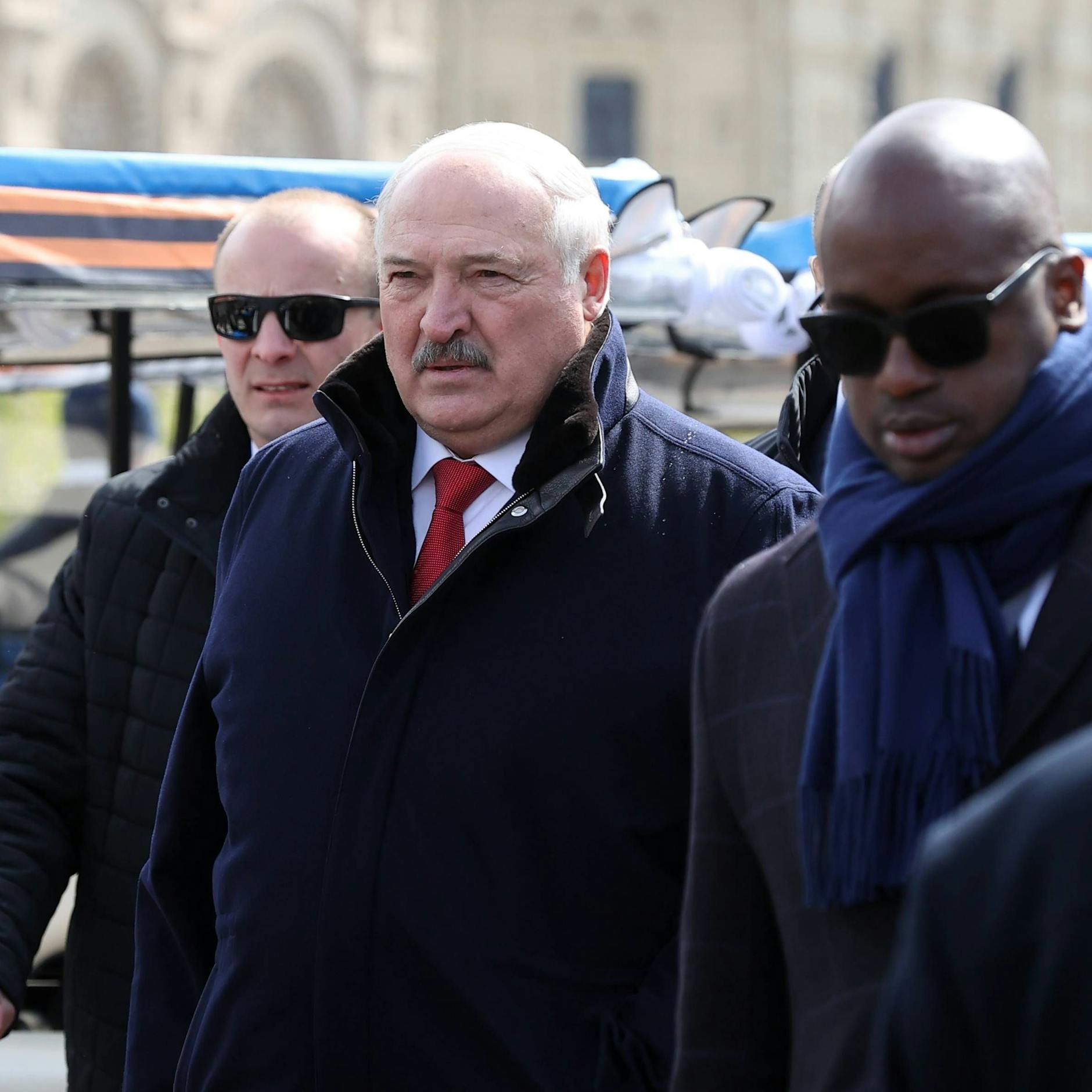 Image - Trump geht auf Lukaschenko zu: Treffen in KGB-Residenz – was sind die Belarus-Pläne der USA?