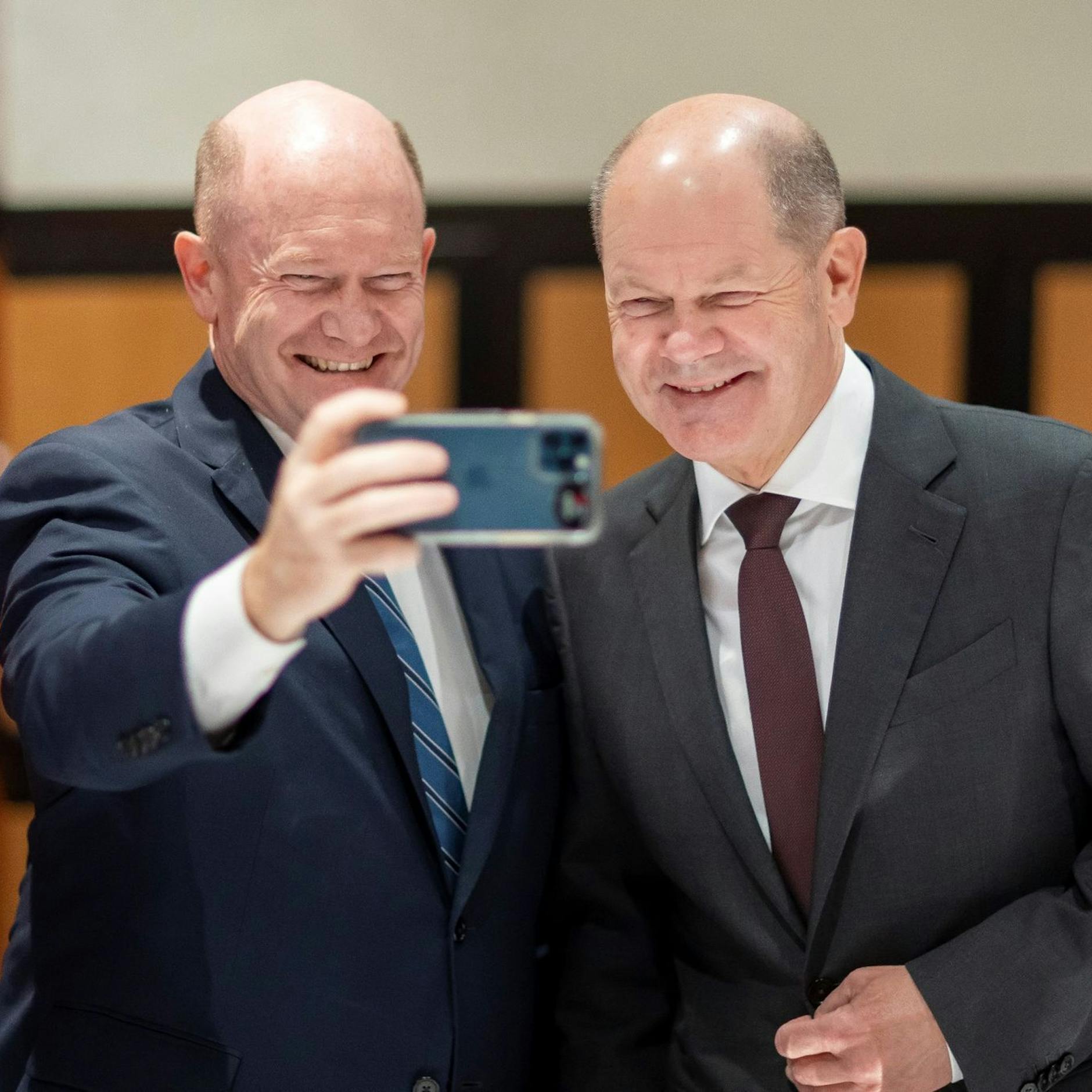 Image - Was macht Olaf Scholz, wenn er richtig feiern will? Abschiedsworte an den Kanzler