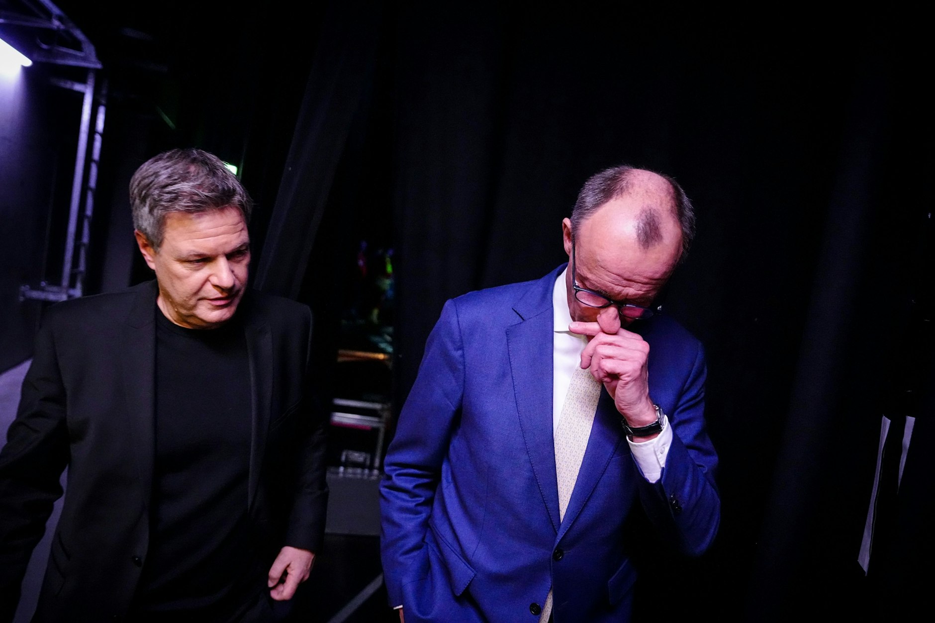 Die Kanzlerkandidaten der Grünen und der Union, Robert Habeck (l.) mit Friedrich Merz. Für eine mögliche Koalition der beiden Parteien gibt es derzeit laut letzter Umfragen keine Mehrheit.