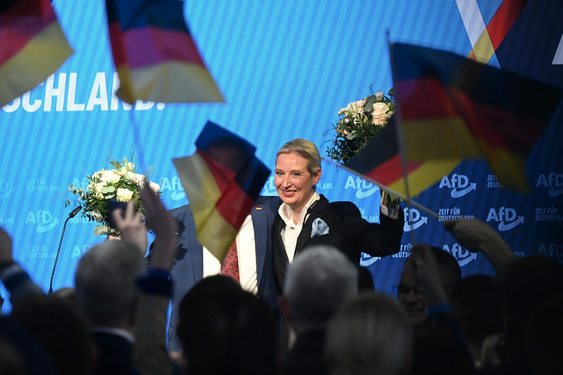 Alice Weidel, Bundesvorsitzende und Kanzlerkandidatin der AfD, reagiert bei der Wahlparty der AFD in der AfD Bundesgeschäftsstelle.
