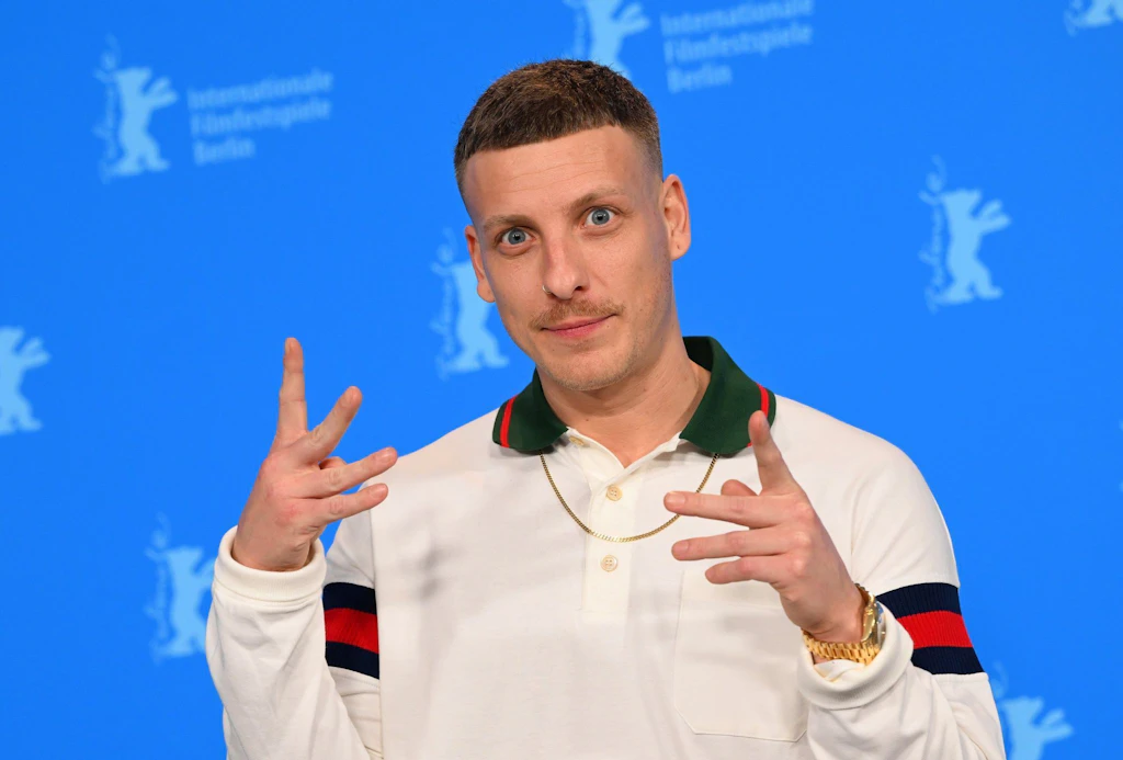 Felix Lobrecht rechnet ab: „West-Arroganz muss weg!“