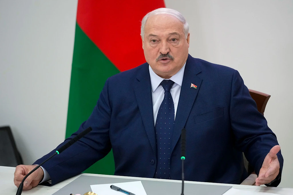 Lukaschenko nennt Trump einen „brillanten“ Außenpolitiker – Friedensgespräche in Belarus?