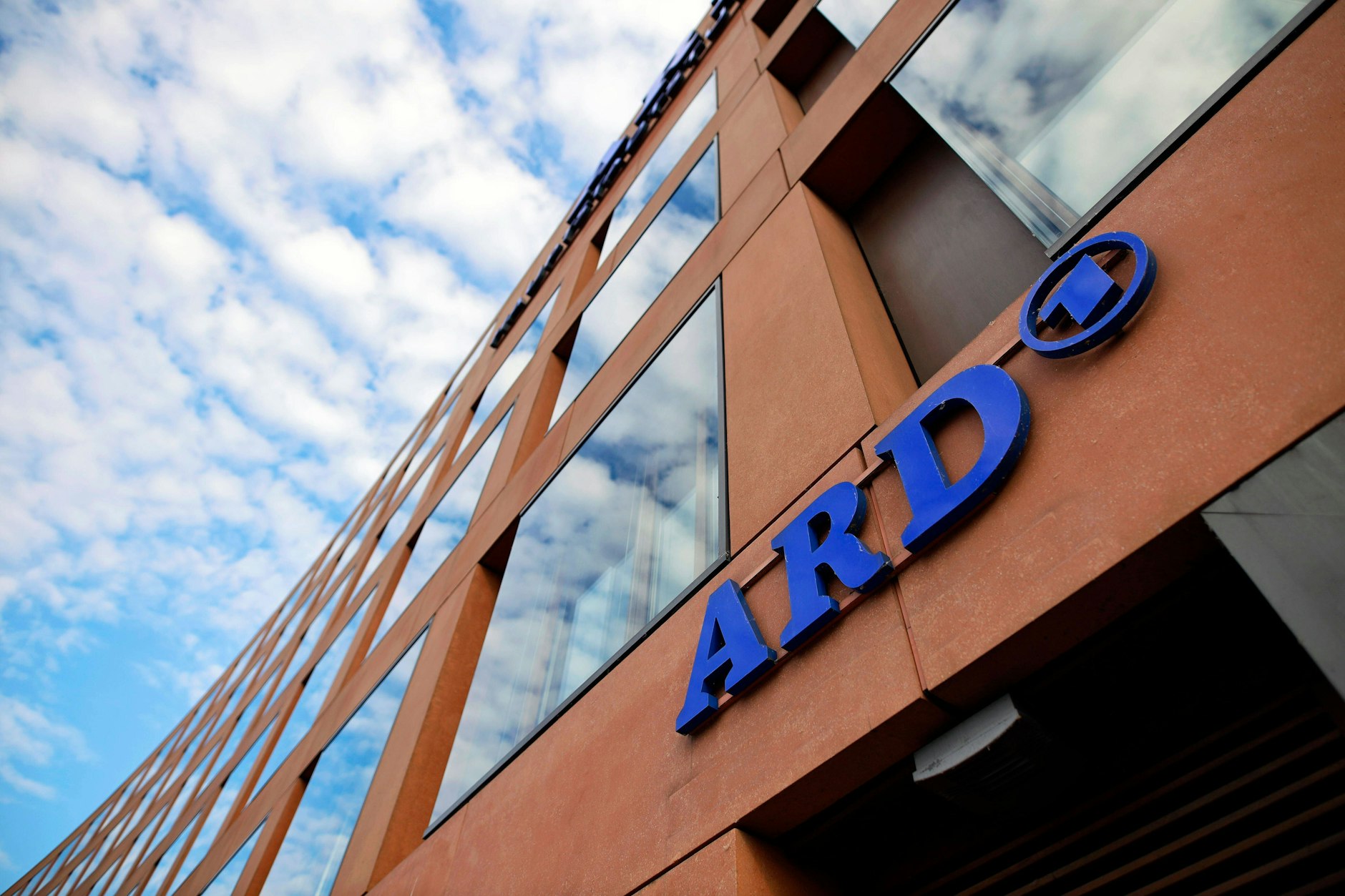 ARD und ZDF: Phoenix-Doku aus den Mediatheken entfernt