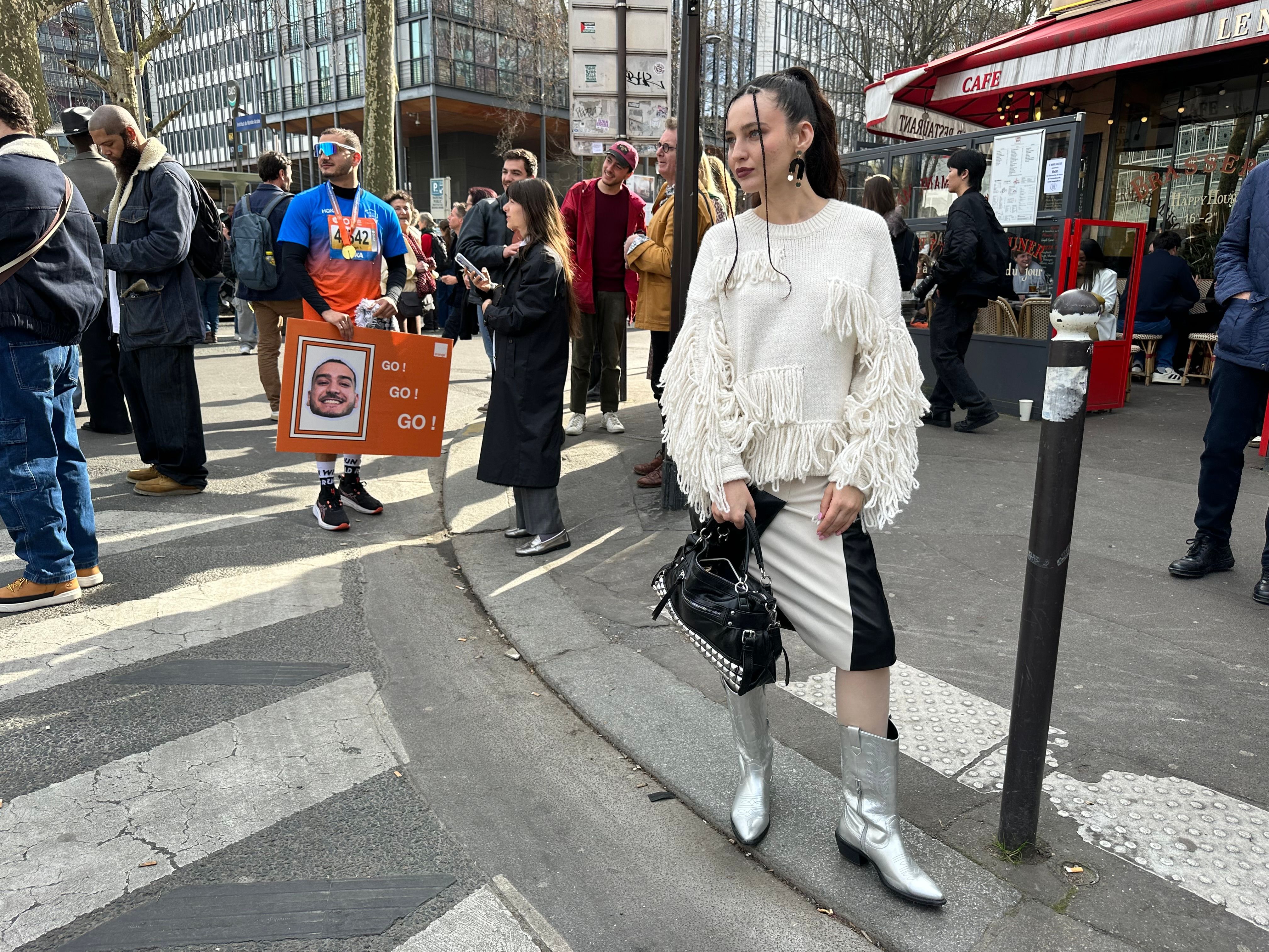 Paris Street Style 2025: Unsere Fotos von der Paris Fashion Week im März