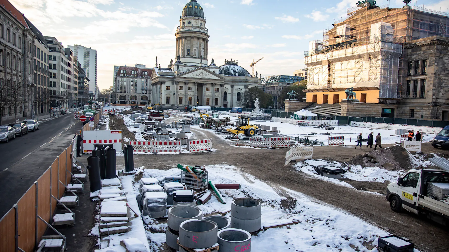 Der Gendarmenmarkt am 1. Dezember 2023: Damals war alles ein großer Buddelkasten.