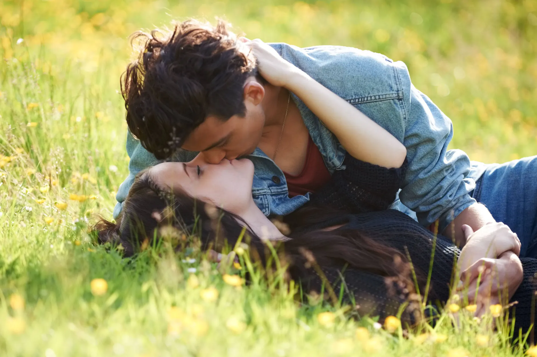 Das Liebeshoroskop dieser Woche zeigt sich genau in diesen echten Momenten von Nähe und Verbindung.