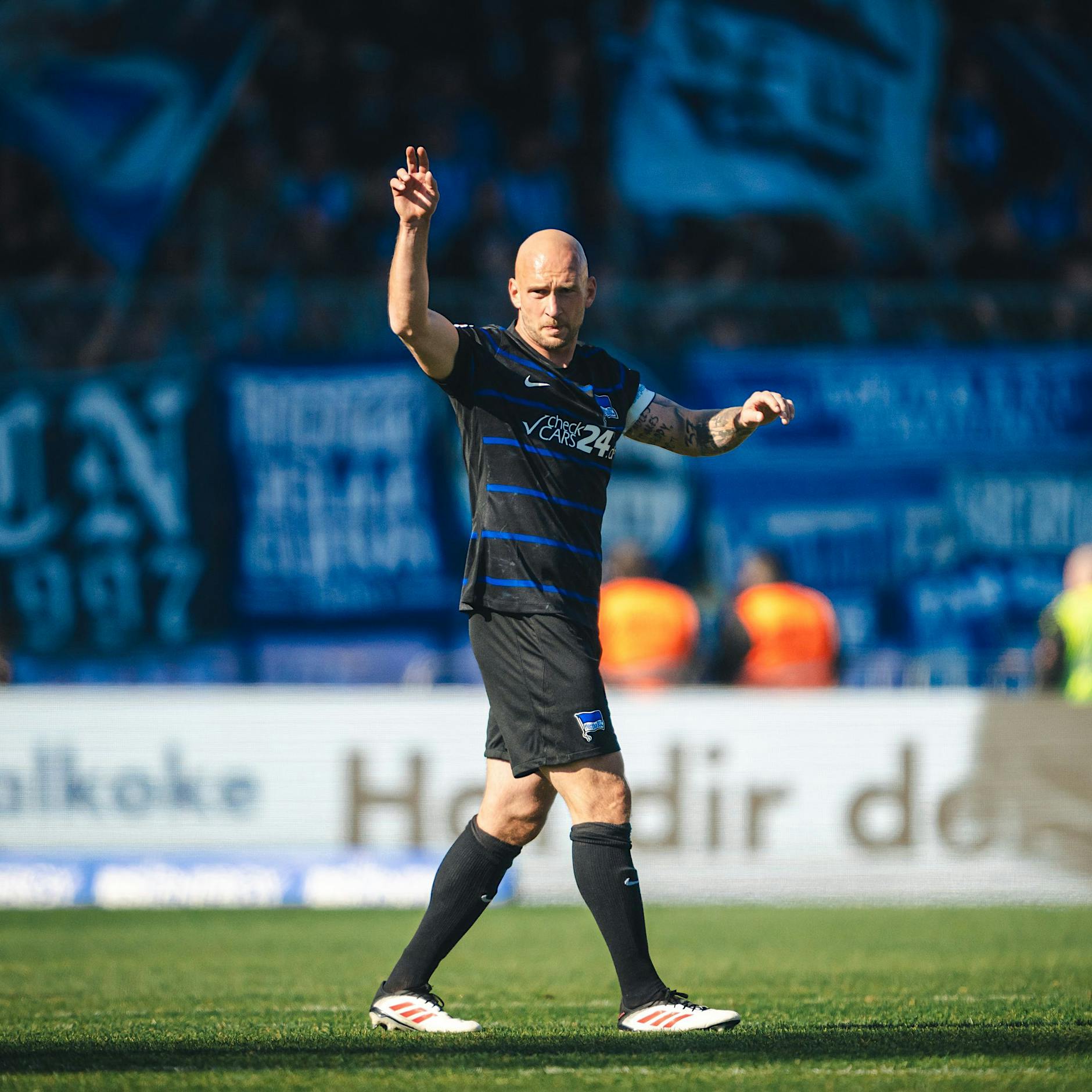 Nach Sieg in Braunschweig: Hertha-Kapitän Toni Leistner knöpft sich Max Kruse vor